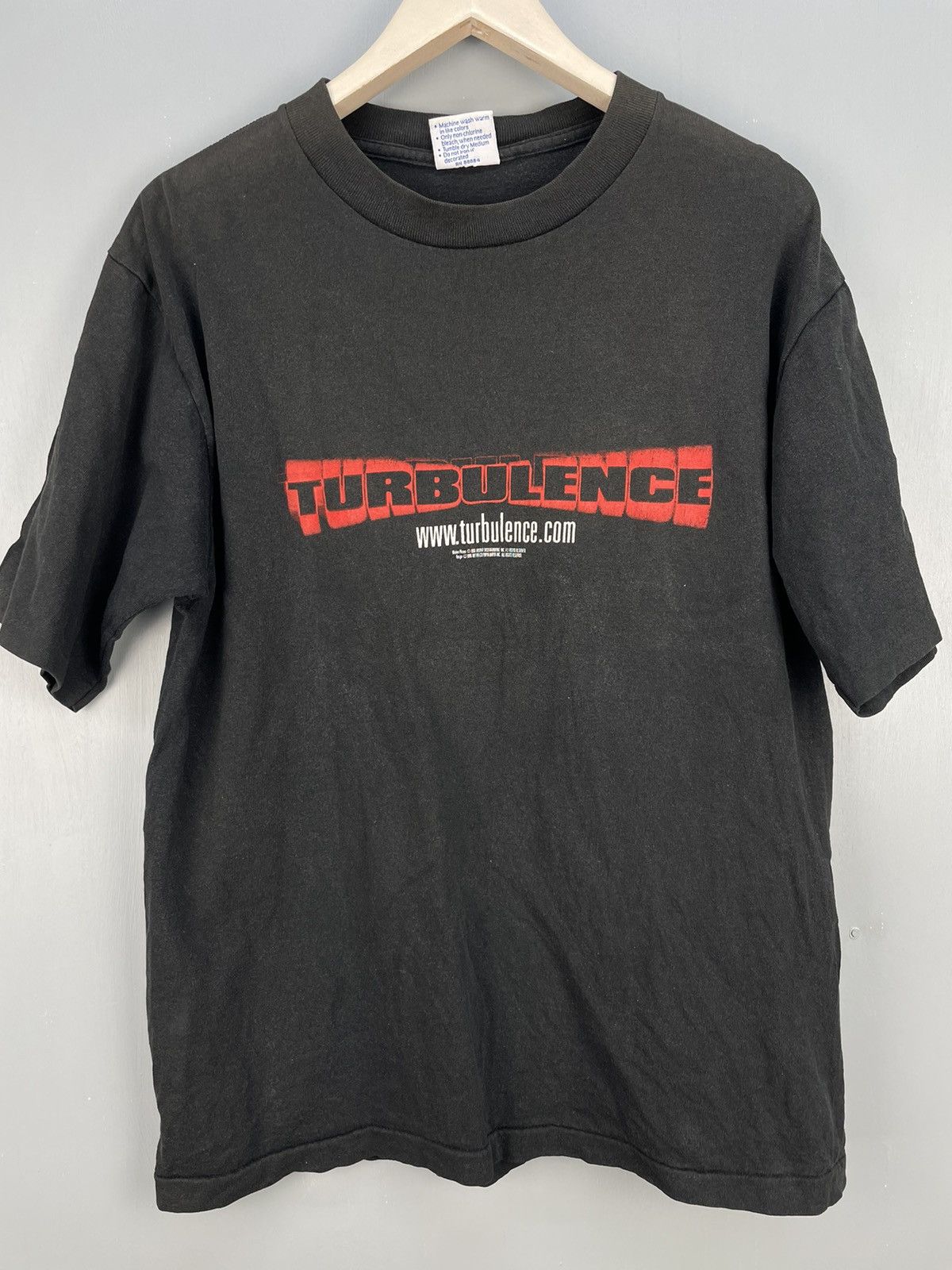 Vintage Vintage 90s Turbulence I Survived The Ride movie promo tee Size US L / EU 52-54 / 3 - 3 Thumbnail