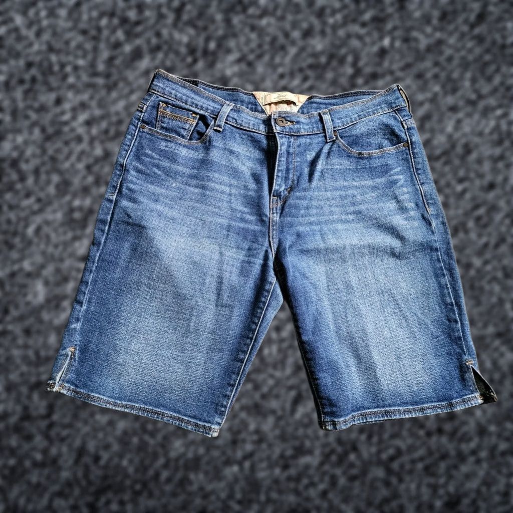 Levi's Levi's Women's Bermuda Denim Shorts 10 Blue Stretch Jorts Casual Regular Beach Size 32" / US 10 / IT 46 - 1 Thumbnail
