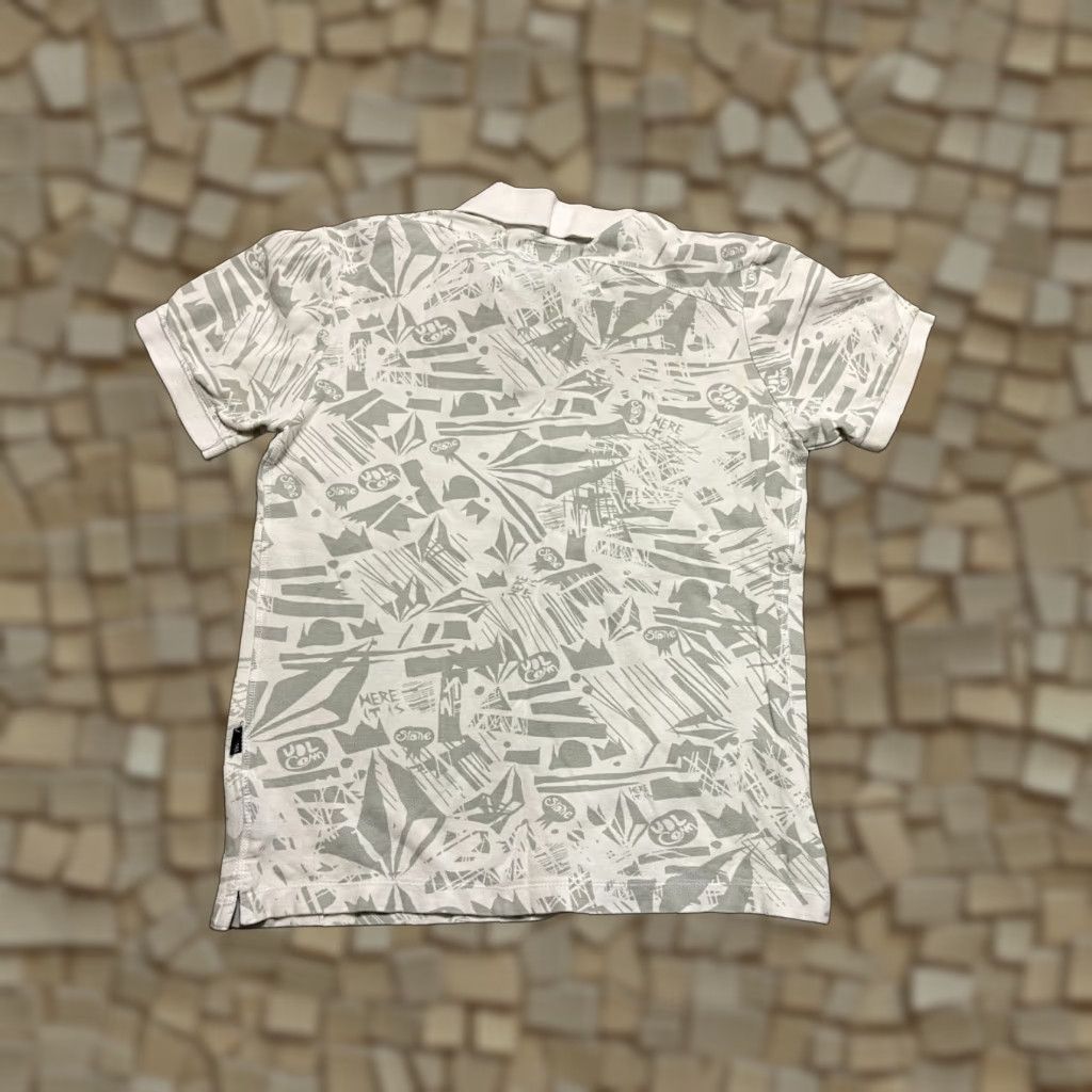 Volcom Volcom Shirt Mens Size M White Gray Polo Short Sleeve Regular Fit Casual Modern 90s? Size US M / EU 48-50 / 2 - 1 Thumbnail