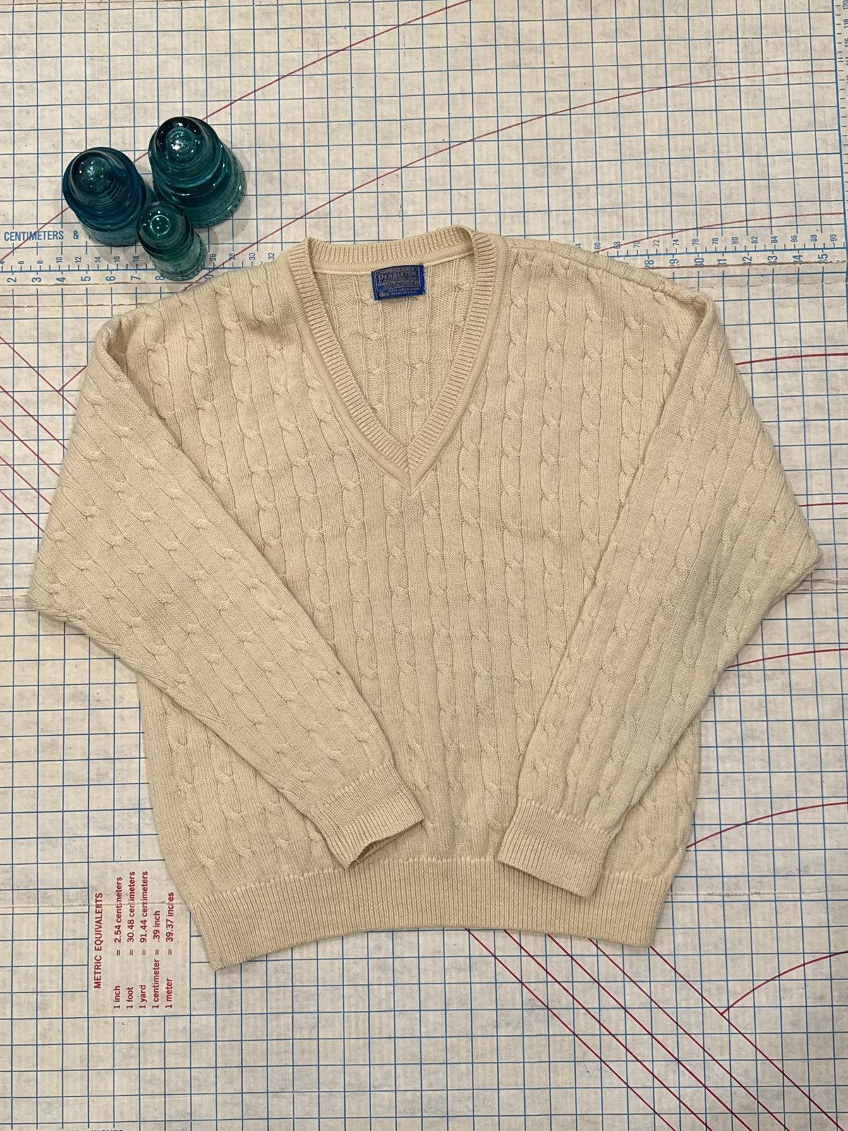 Pendleton Vintage Pendleton Cream Cable Knit V Neck Sweater Mens Large Size US L / EU 52-54 / 3 - 8 Thumbnail