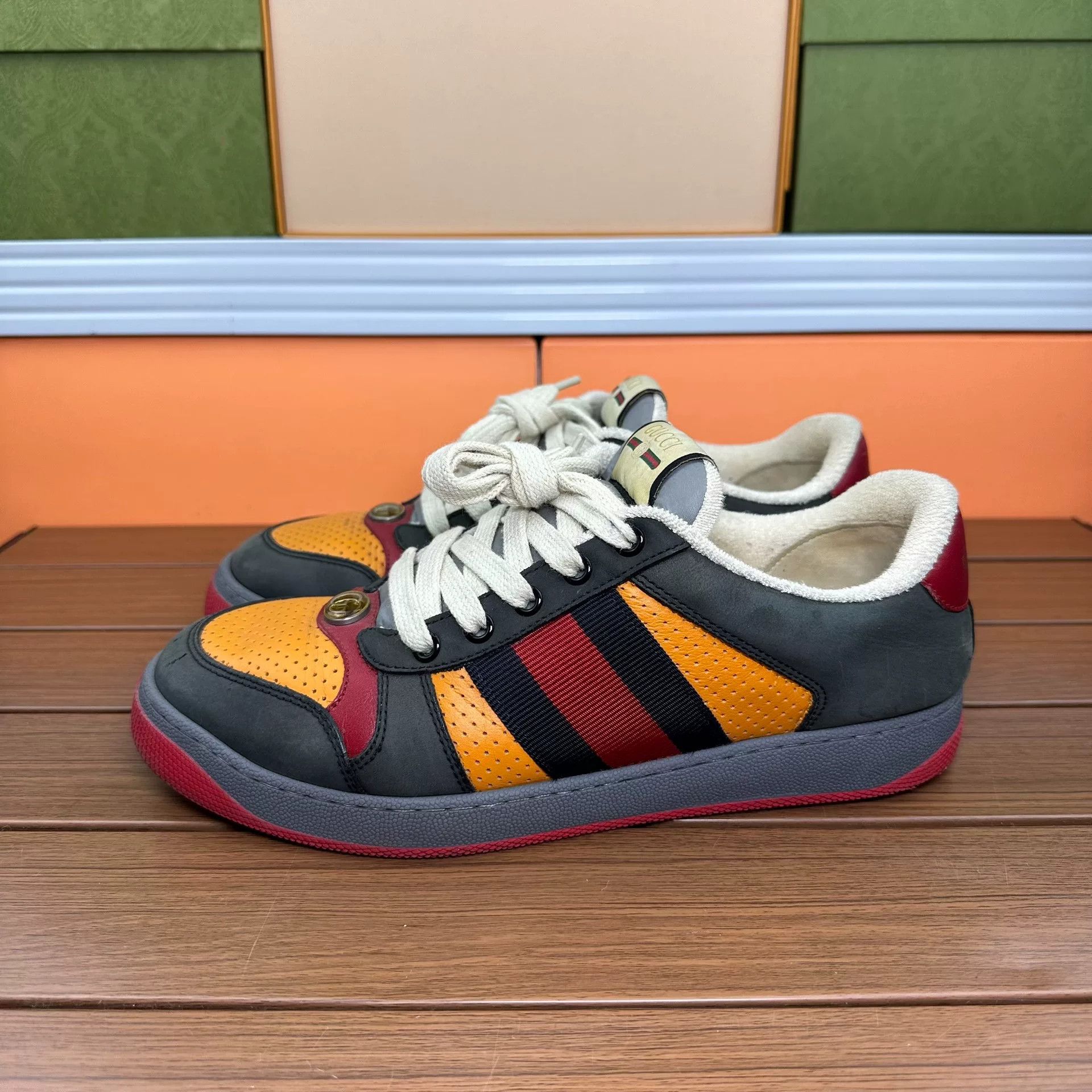Gucci Gucci Yellow Lowtop Sneakers 6 Men Size US 6 / EU 39 - 1 Thumbnail