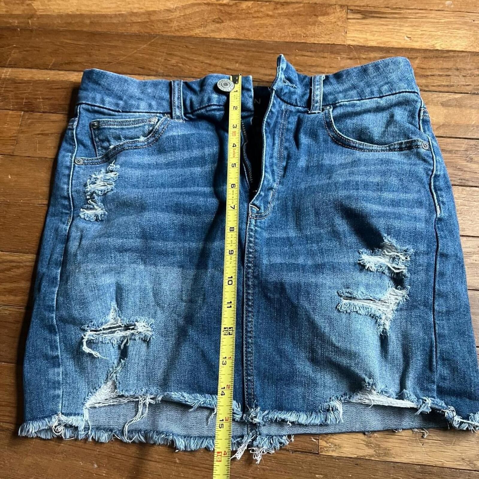 American Eagle Outfitters American Eagle Outfitters Jean Skirt Distressed Blue Jean Size 32" / US 10 / IT 46 - 6 Thumbnail