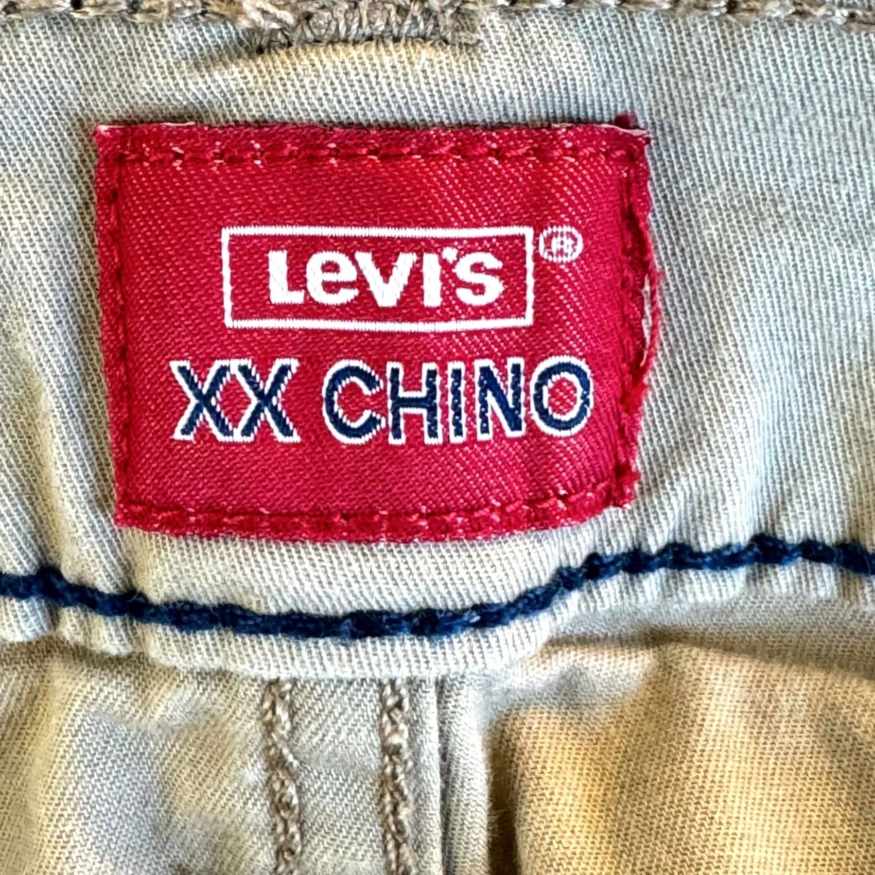 Levi's Levi's Shorts Beige 40 XX Chino Stretch Taper Mid-Rise Flat Front Mens Regular Width Clothing Size US 40 / EU 56 - 4 Thumbnail