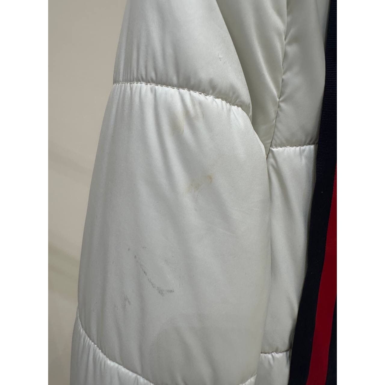 Gucci Gucci White Rose Collar Vest Puffer Jacket - Size 42 Size M / US 6-8 / IT 42-44 - 7 Thumbnail