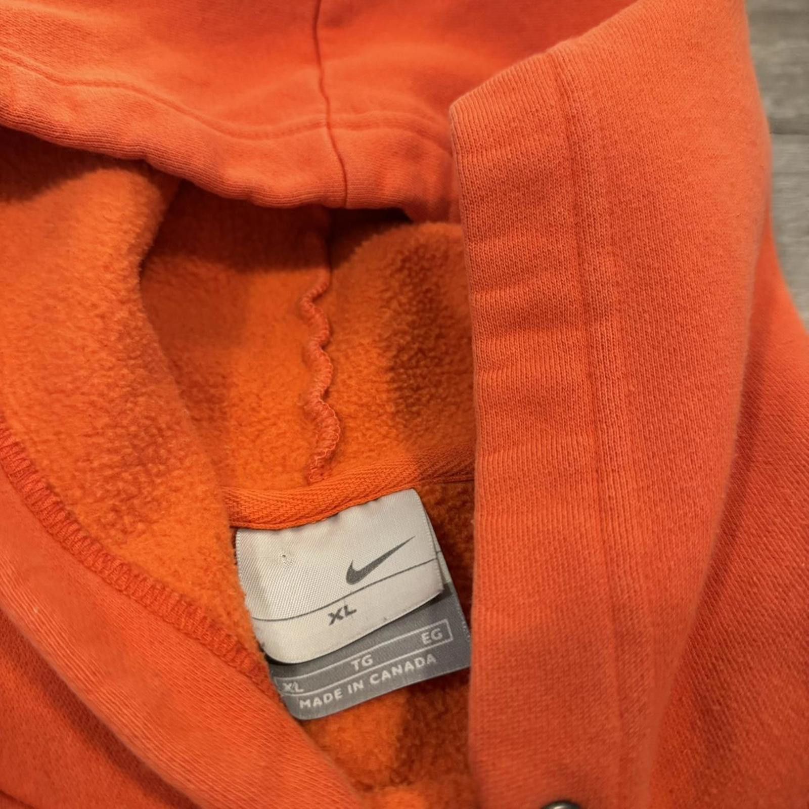 Nike Vintage Nike swoosh hoodie orange 00s L/XL boxy cropped Size US XL / EU 56 / 4 - 7 Thumbnail