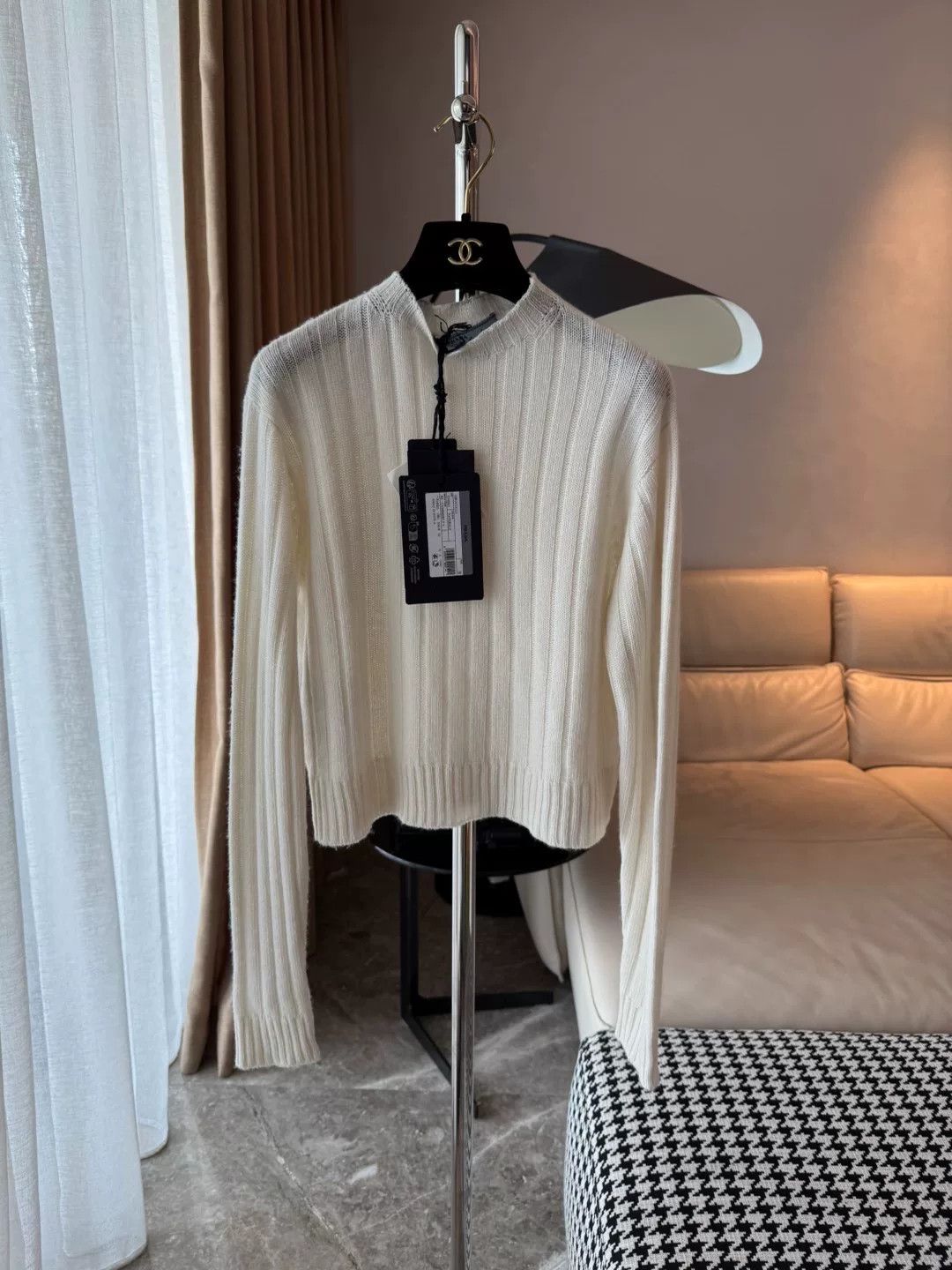 Prada Prada White Knit Sweater Fall 2024 Size S / US 4 / IT 40 - 1 Thumbnail