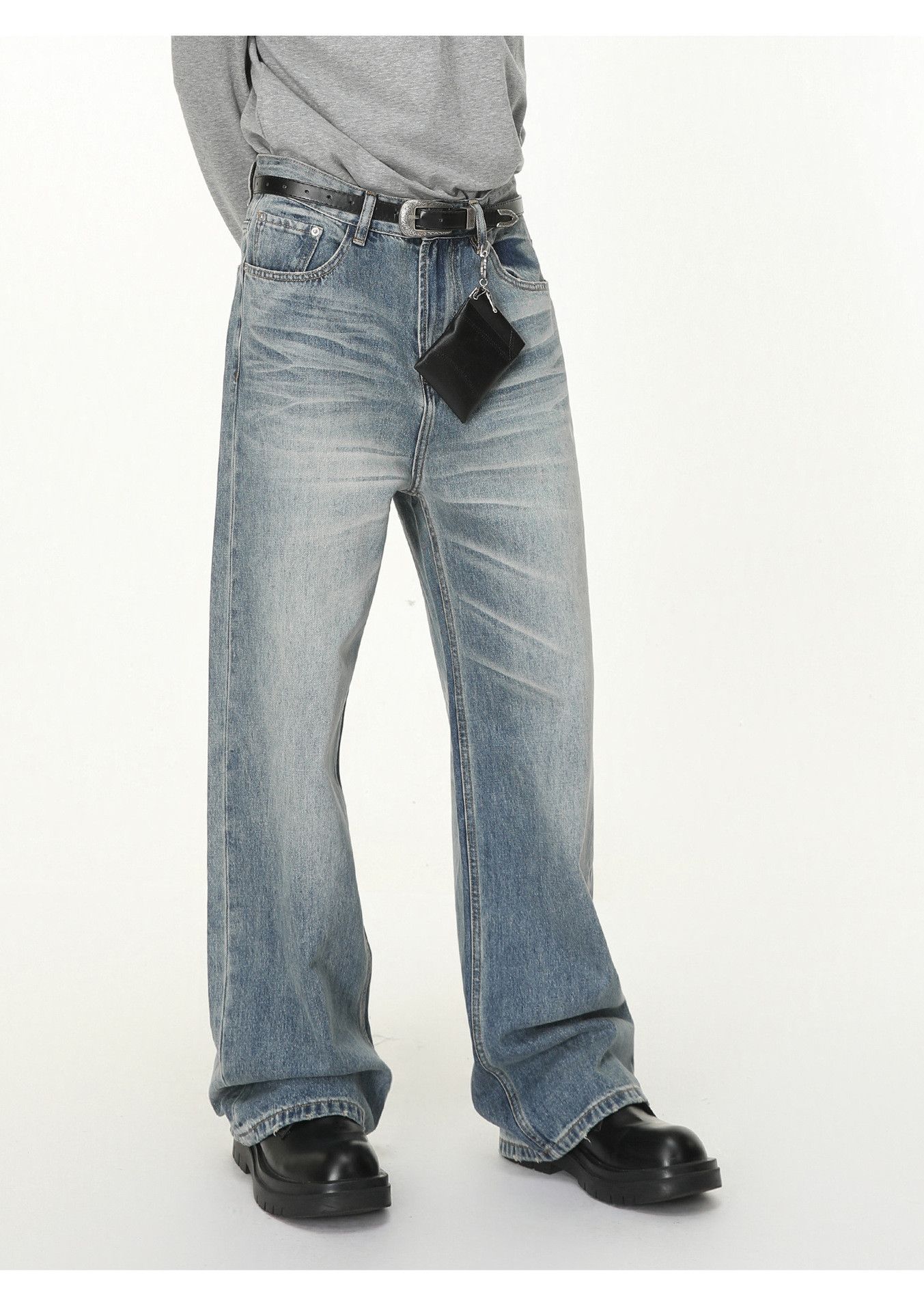 Vintage Men's washed distressed whiskered loose wide-leg jeans Size US 32 / EU 48 - 4 Thumbnail