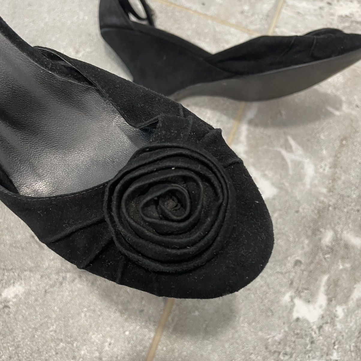 Handmade 🌹 black rose shoes boots like LOEWE miu prada Heel Sandals Size US 5 / IT 35 - 2 Thumbnail