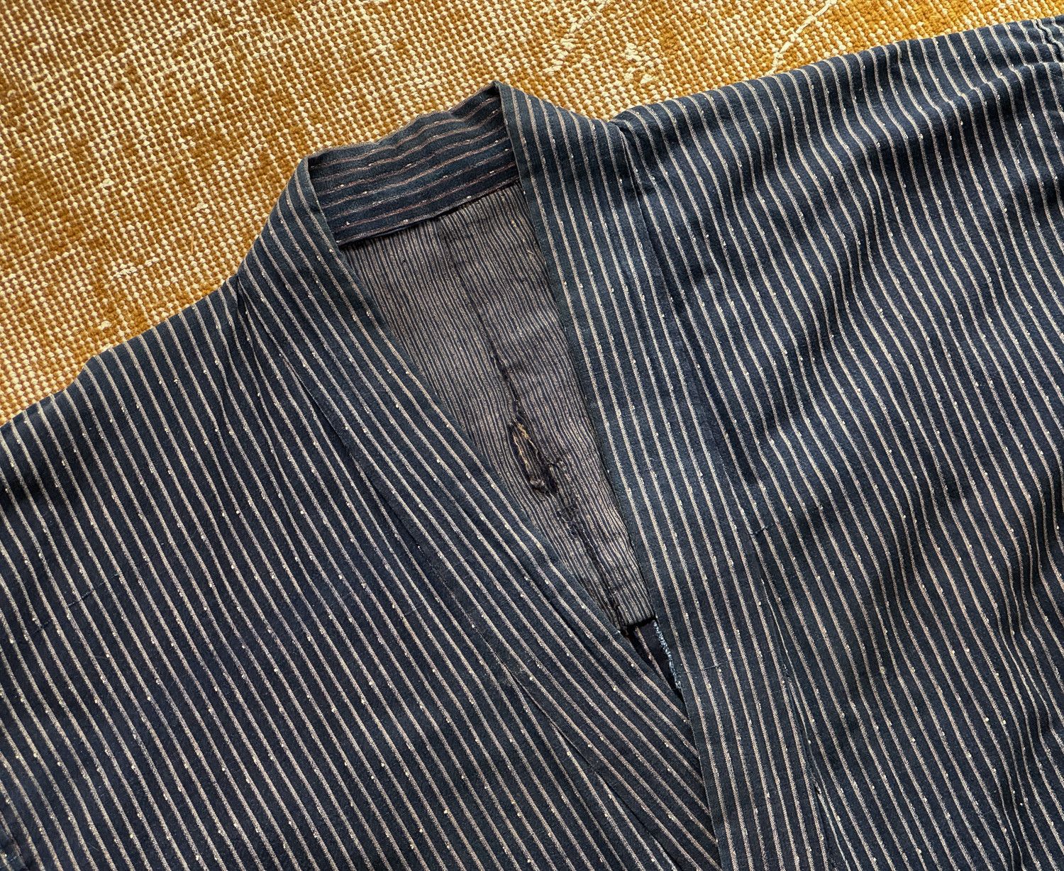 Vintage Vintage Japanese Mid-sleeved Kimono Hanten Striped Indigo Size US S / EU 44-46 / 1 - 5 Thumbnail