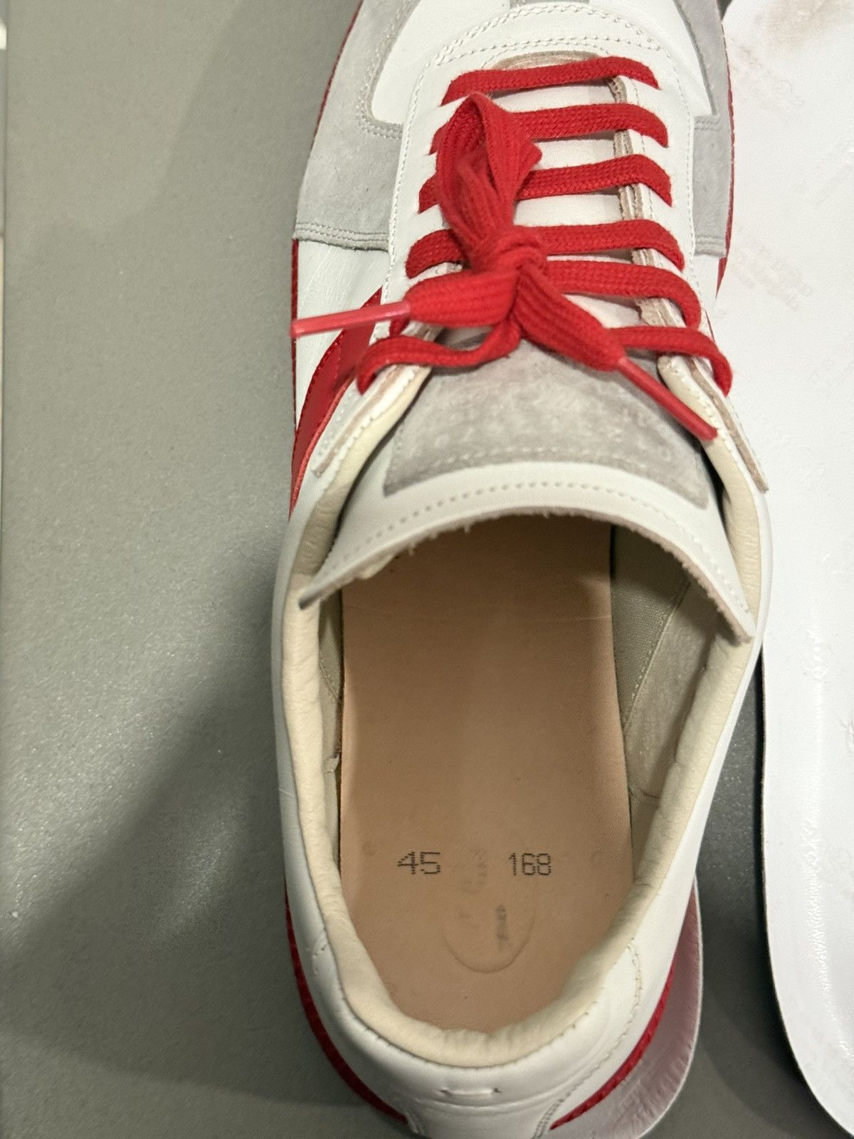 Maison Margiela Maison Margiela Red Replica Gat Size US 12 / EU 45 - 4 Thumbnail
