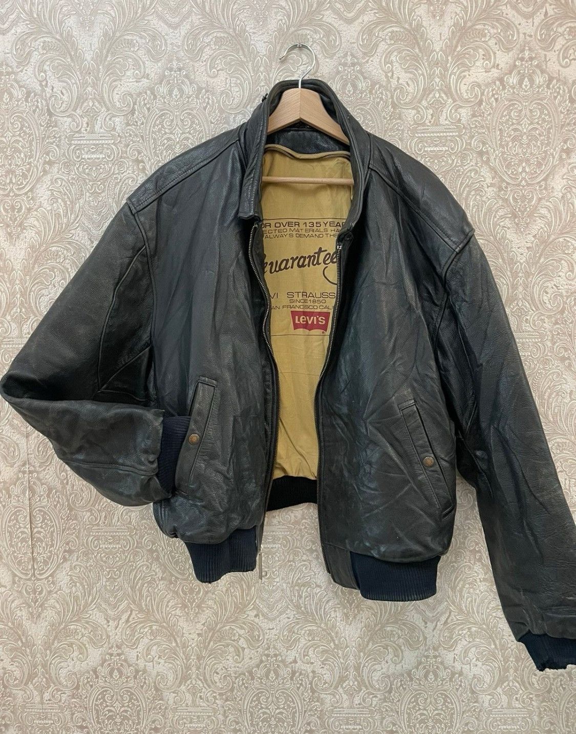 image of Leather Jacket x Levis Vintage 1985 Levi's Heavy Leather Aviator Bomber Jacket in Black (Size Mediu