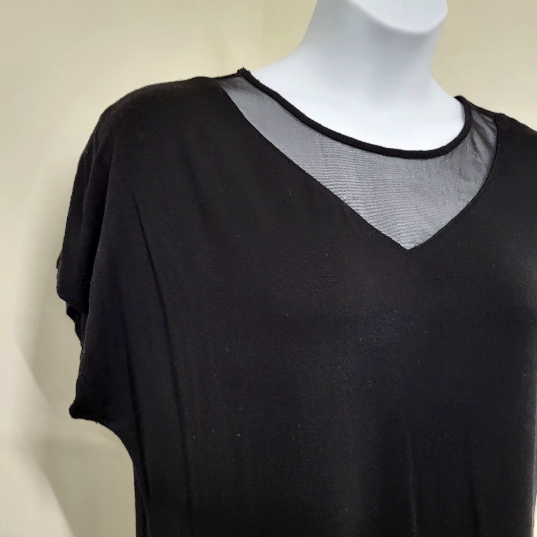 Vintage Tahari Blouse Women's XL Black Sheer Round Neck Cap Sleeve T-Shirt Size XL / US 12-14 / IT 48-50 - 5 Thumbnail