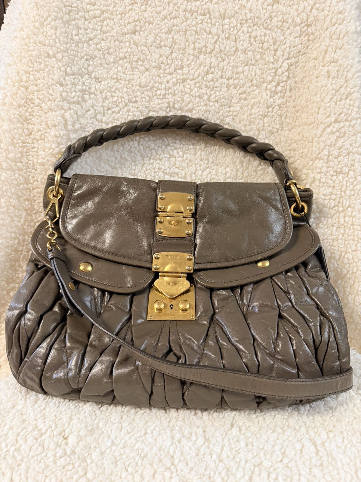 Miu Miu Miu Miu Matelasse Leather Coffer Hobo Size ONE SIZE - 1 Thumbnail