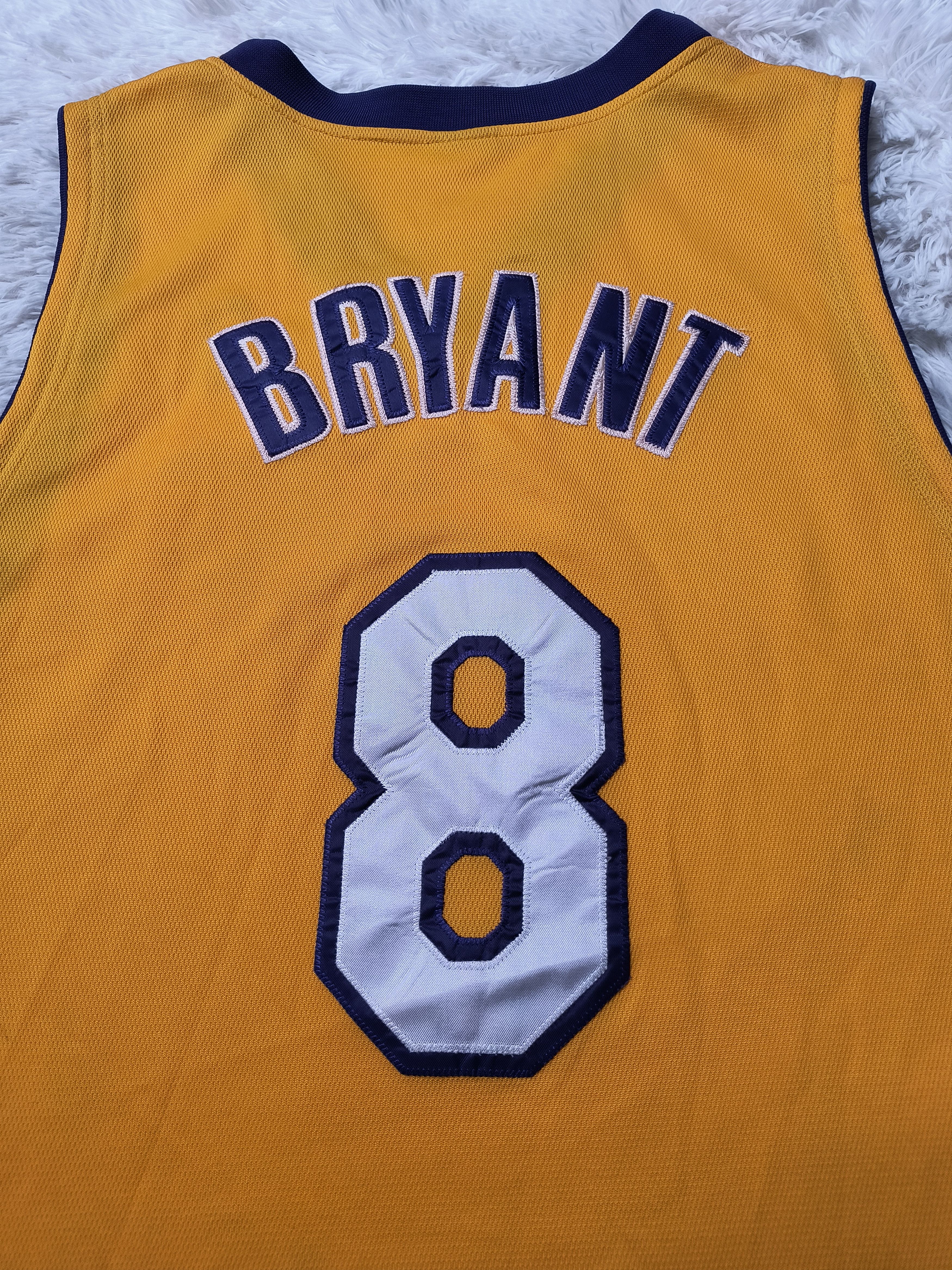 NBA Vintage Y2K L.A. Lakers #8 Kobe Bryant jersey Size US XL / EU 56 / 4 - 6 Thumbnail