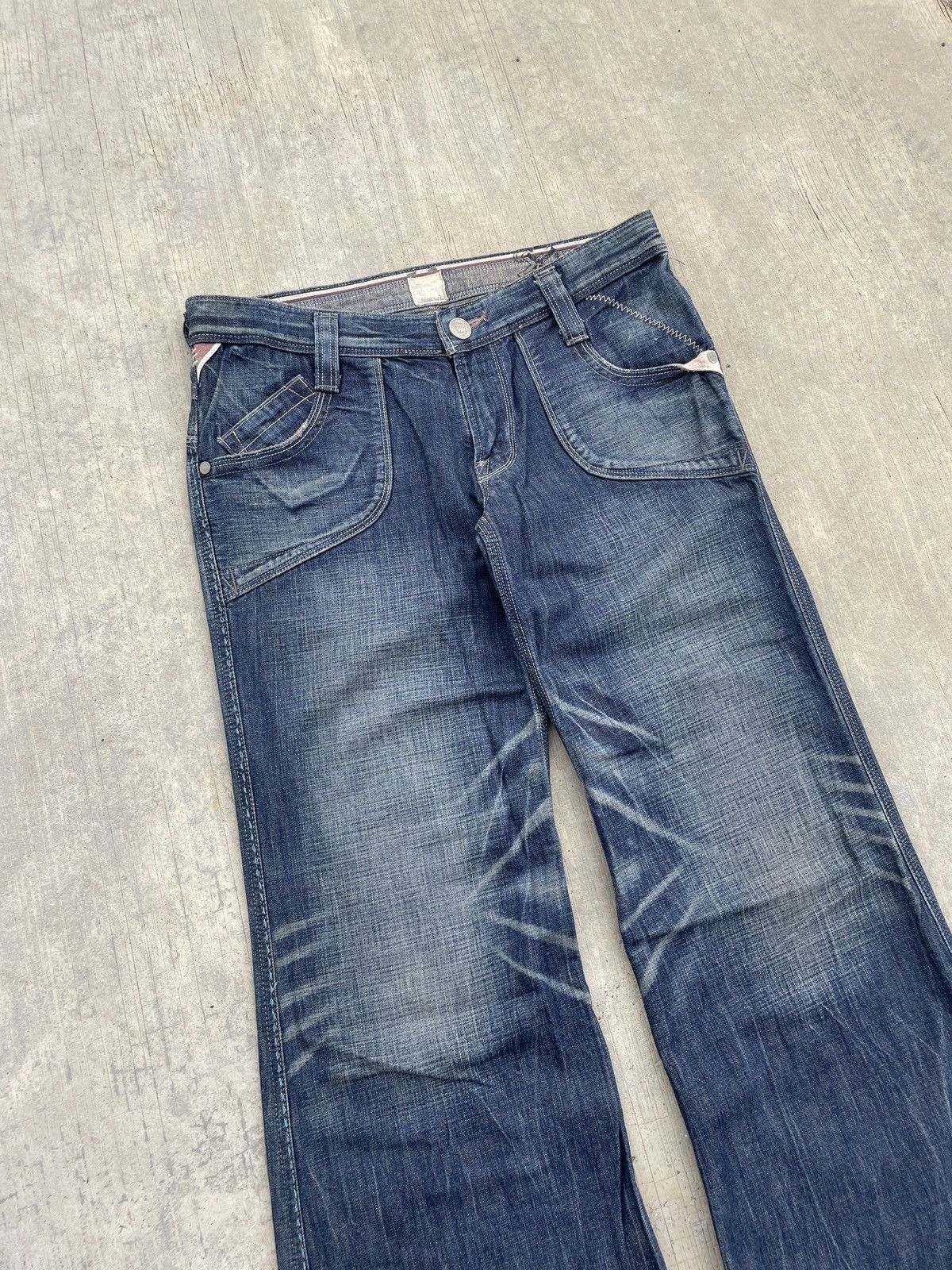 Japanese Brand 2000s JAPANESE BRAND BRAPPERS MUD WASH FLARE JEANS Size US 30 / EU 46 - 2 Thumbnail