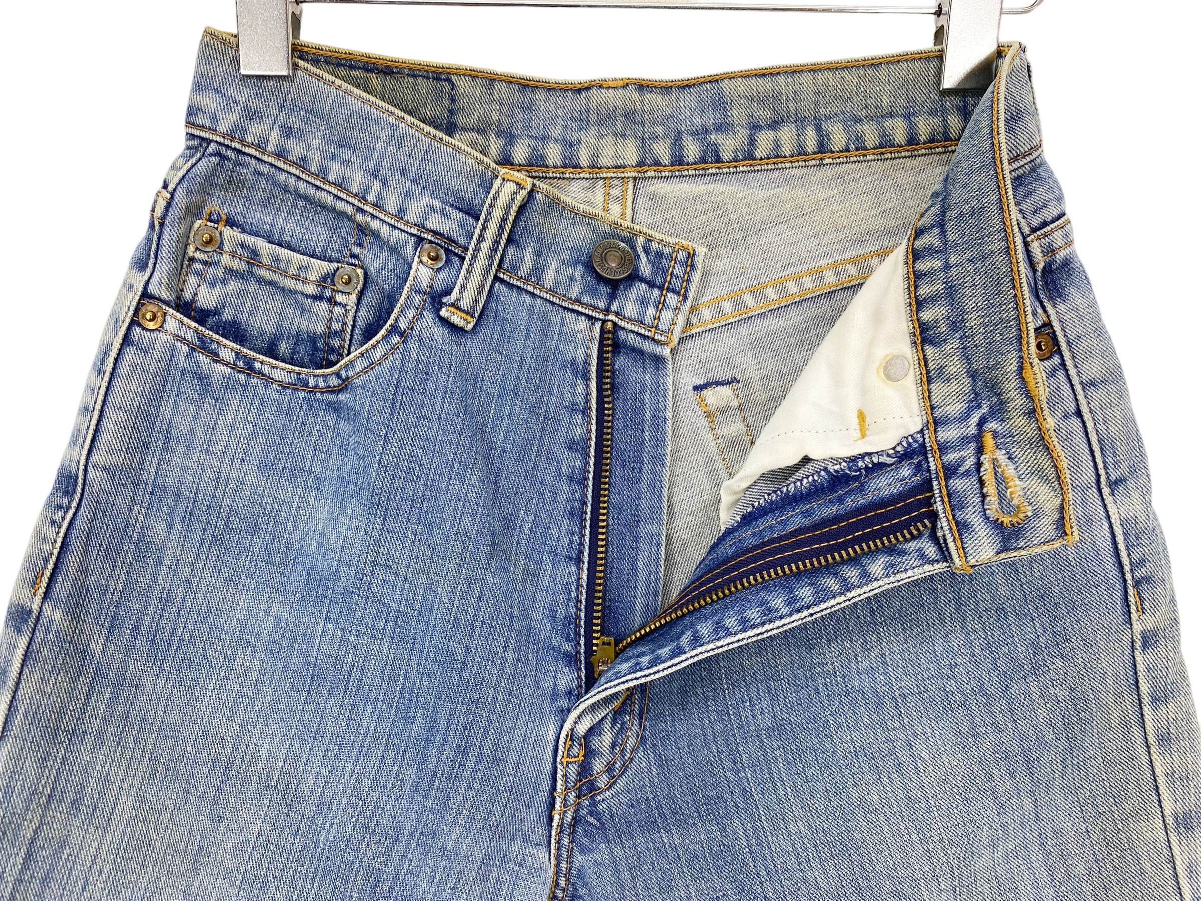 Levi's × Vintage Vintage 90s Levi's 511 Light Wash Denim Jeans - Tapered Fit Size 26" / US 2 / IT 38 - 4 Thumbnail