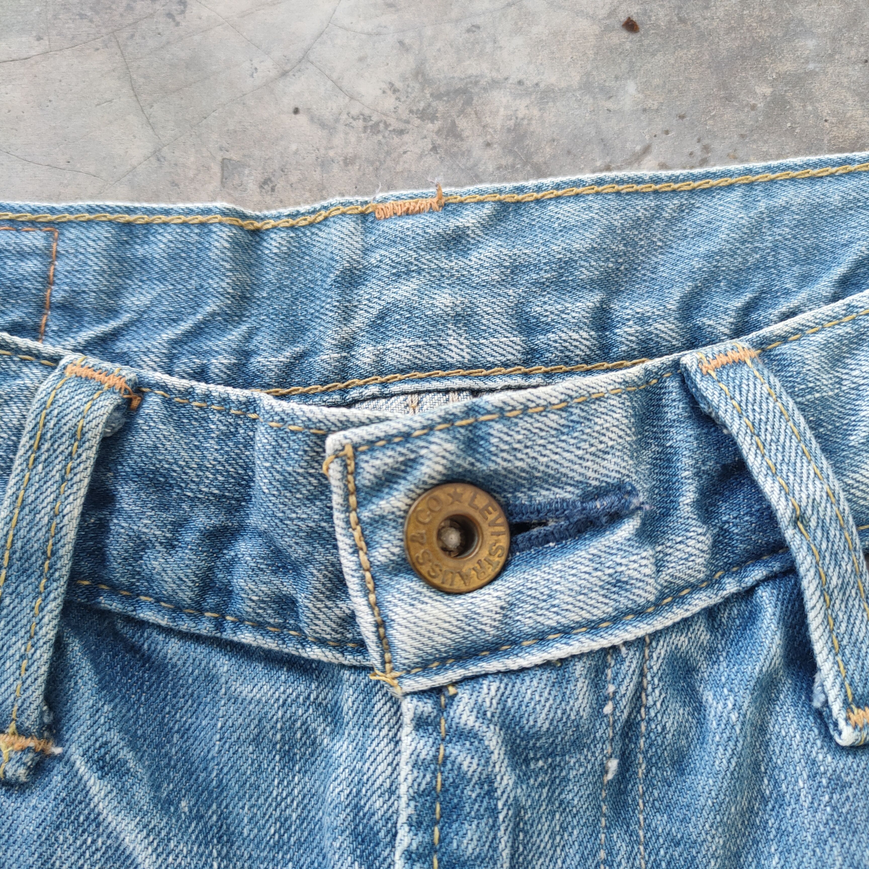 Levi's Vintage Clothing W29 VINTAGE LEVI'S 502 FADED DISTRESSED JEANS DENIM PANTS Size US 29 - 5 Thumbnail
