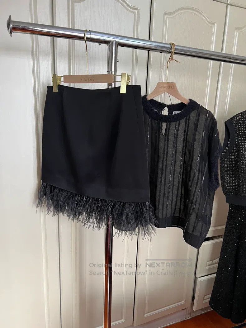 Brunello Cucinelli Brunello Cucinelli Feather Sequin Skirt Size 25" / US 0 / IT 36 - 3 Thumbnail