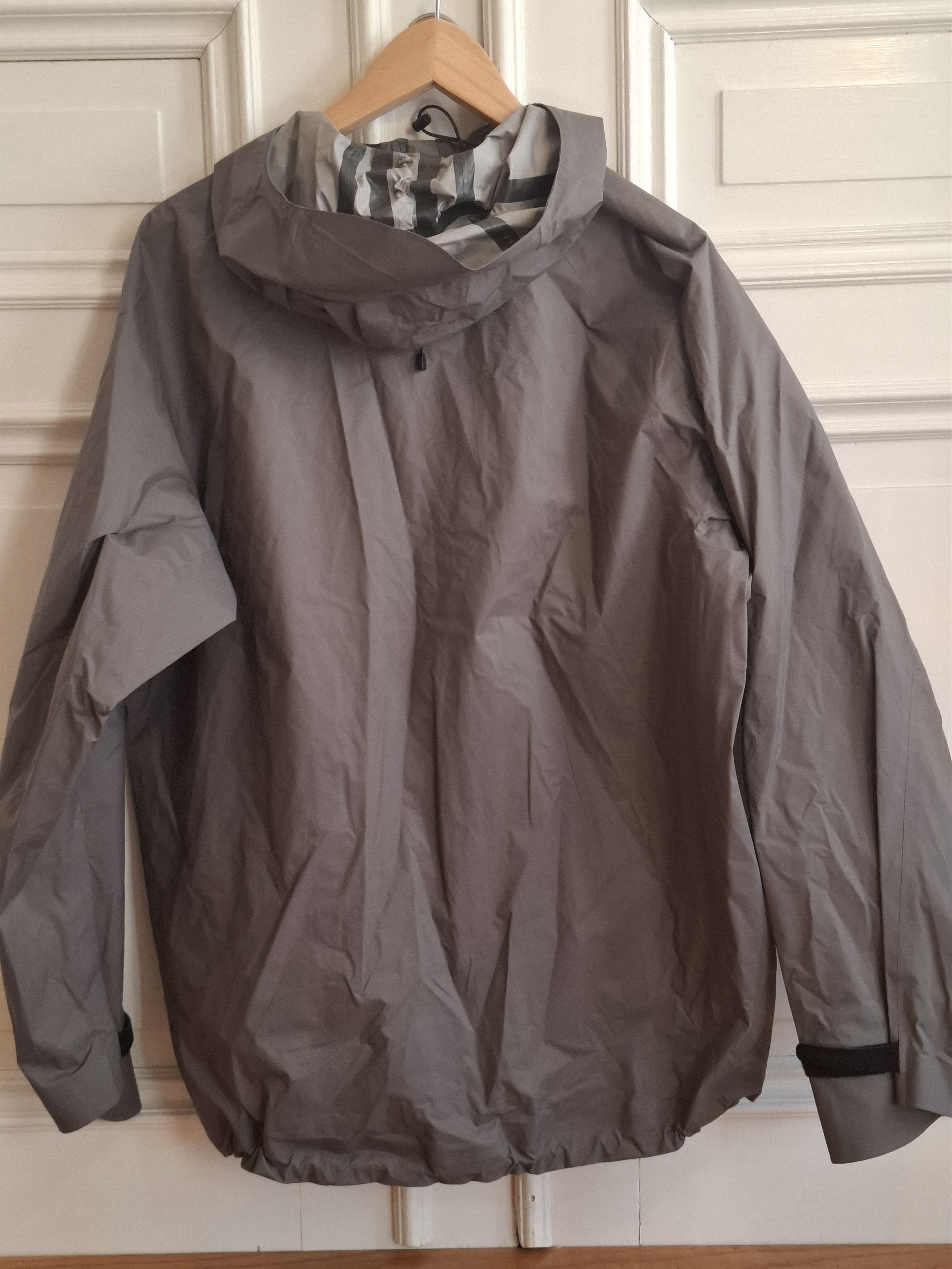 Snow Peak Snow Peak rainjacket. Size US L / EU 52-54 / 3 - 3 Thumbnail