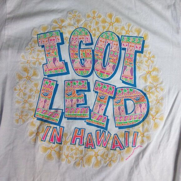 Hanes Vintage I Got Leid In Hawaii Pun Neon T-Shirt Size US M / EU 48-50 / 2 - 1 Thumbnail