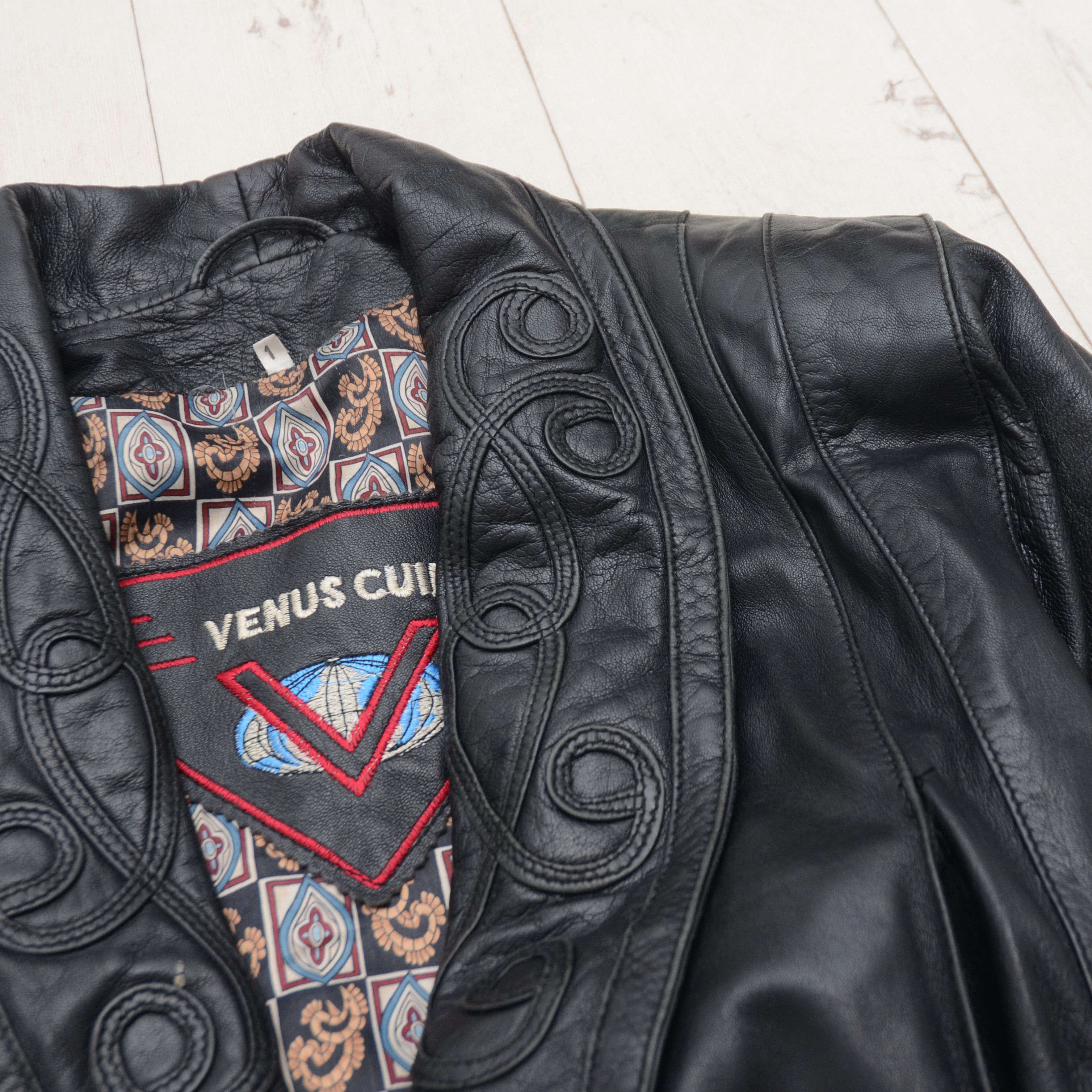 Japanese Brand Vintage Cropped Y2k VENUS CUIR Sheepskin Leather Jacket Boho Size S / US 4 / IT 40 - 6 Thumbnail