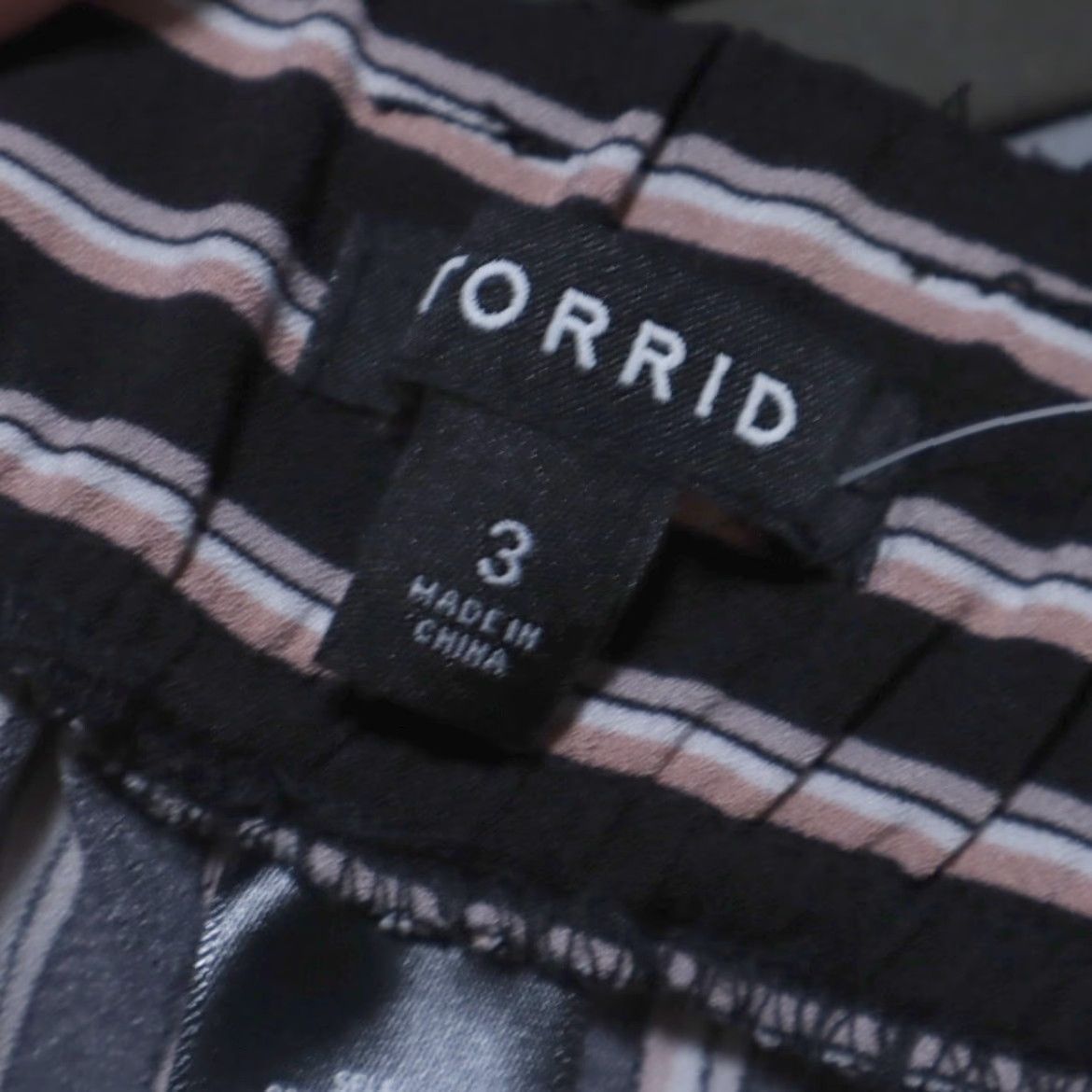 Torrid Torrid Ciggarette Crepe Tie Microfiber Career Pants Black Striped Womens 3X Size 40" / US 18 - 5 Thumbnail