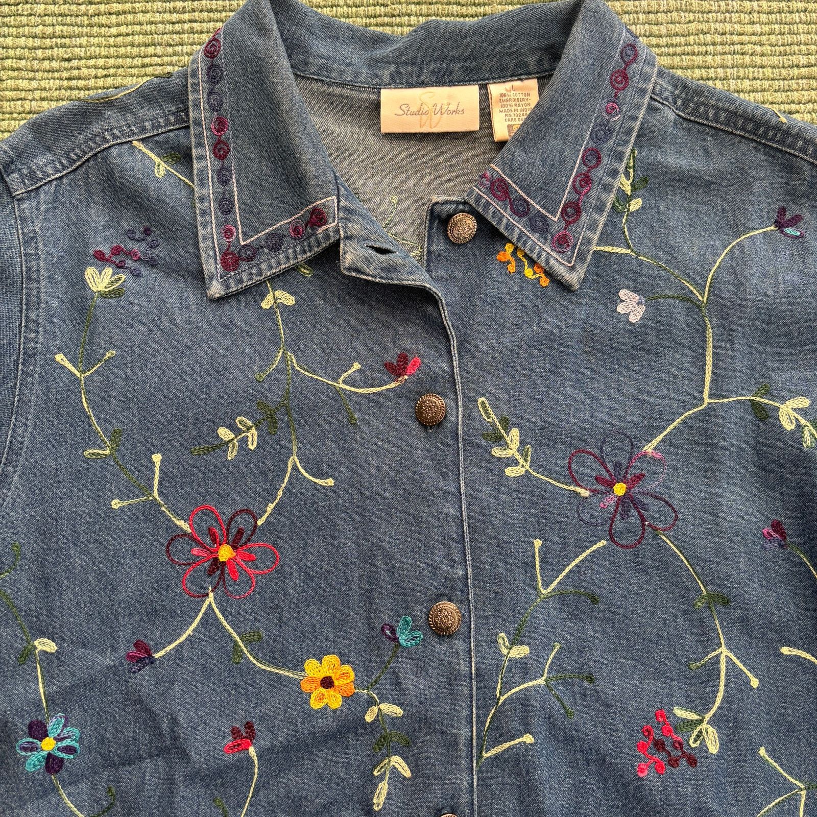 Vintage VTG 90s StudioWorks Chainstitched Floral Denim Womens Jacket Size L / US 10 / IT 46 - 2 Thumbnail
