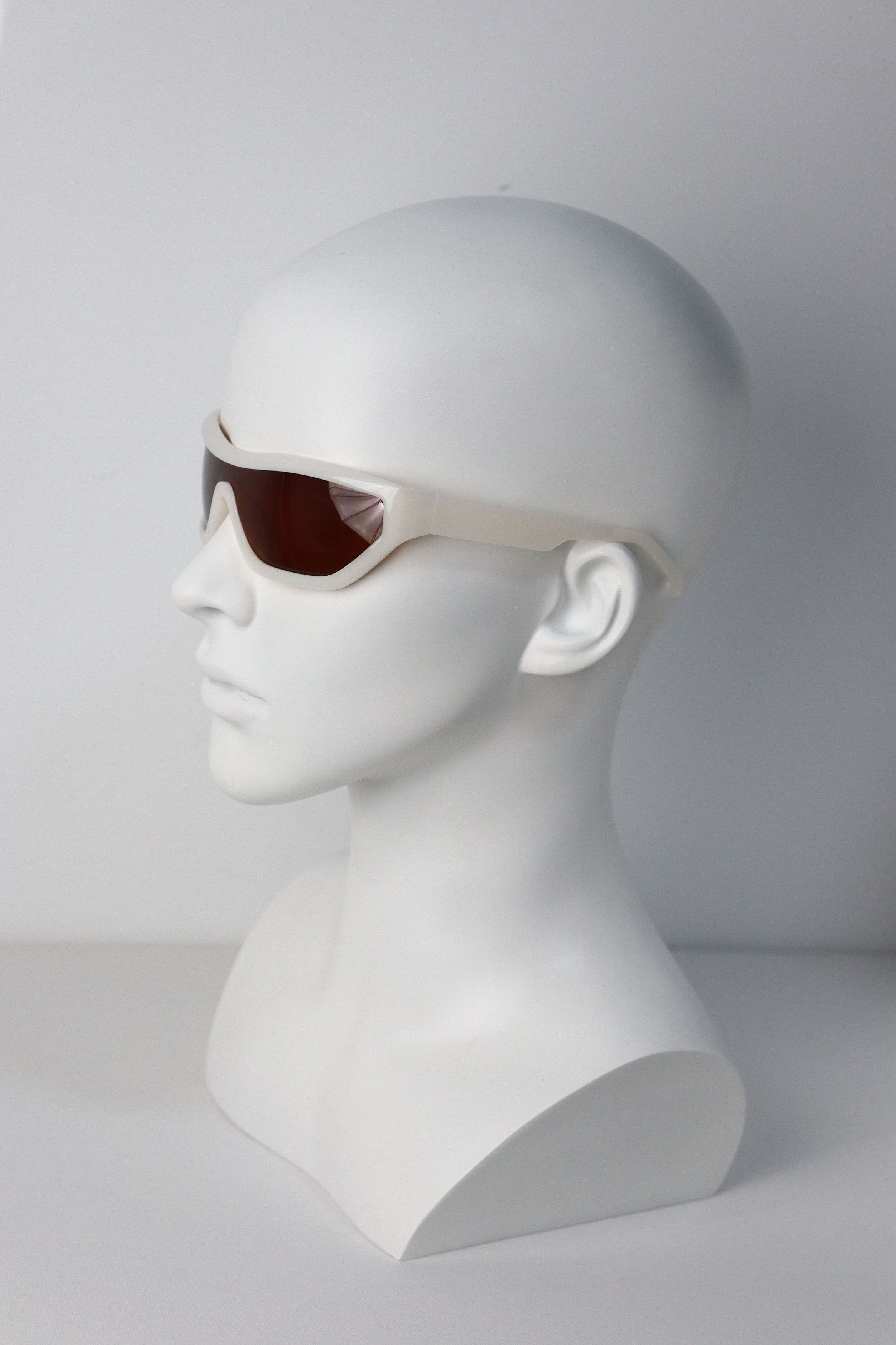 Japanese Brand Y2k Avant Garde Futuristic Rectangle White Sunglasses OS Size ONE SIZE - 7 Thumbnail