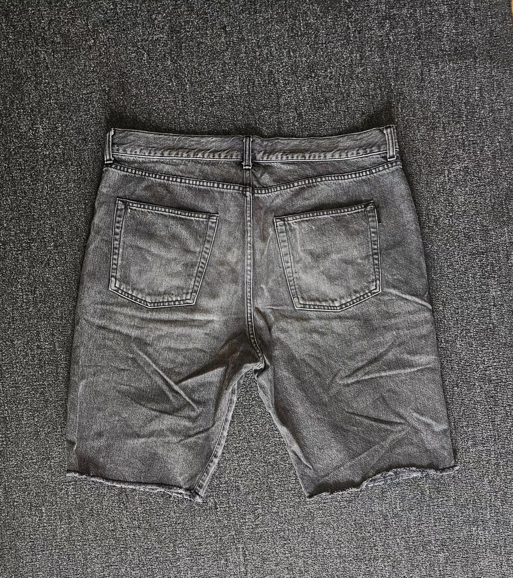 Saint Laurent Paris Saint Laurent denim shorts. Size US 38 / EU 54 - 4 Thumbnail