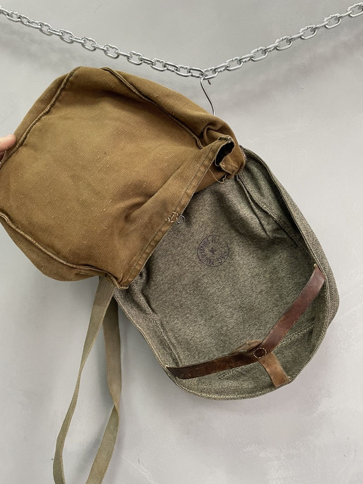 Japanese Brand × Vintage VINTAGE JAPAN 70s SWISS MILITARY MESSENGER BAG HEAVY Size ONE SIZE - 10 Thumbnail