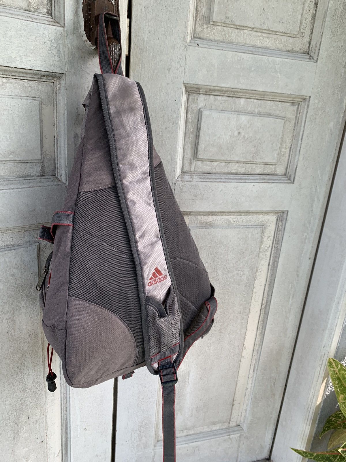 Adidas 🤎 Vintage Y2k Adidas Sling Bag Shoulder Crossbody One Strap Size ONE SIZE - 8 Thumbnail