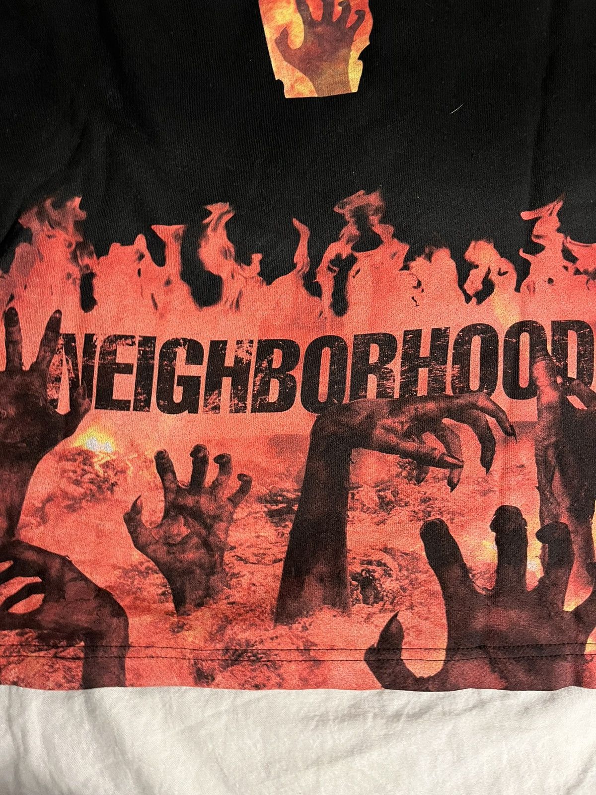 Neighborhood × Vlone Vlone neighborhood black skull flames crewneck Size US L / EU 52-54 / 3 - 10 Thumbnail