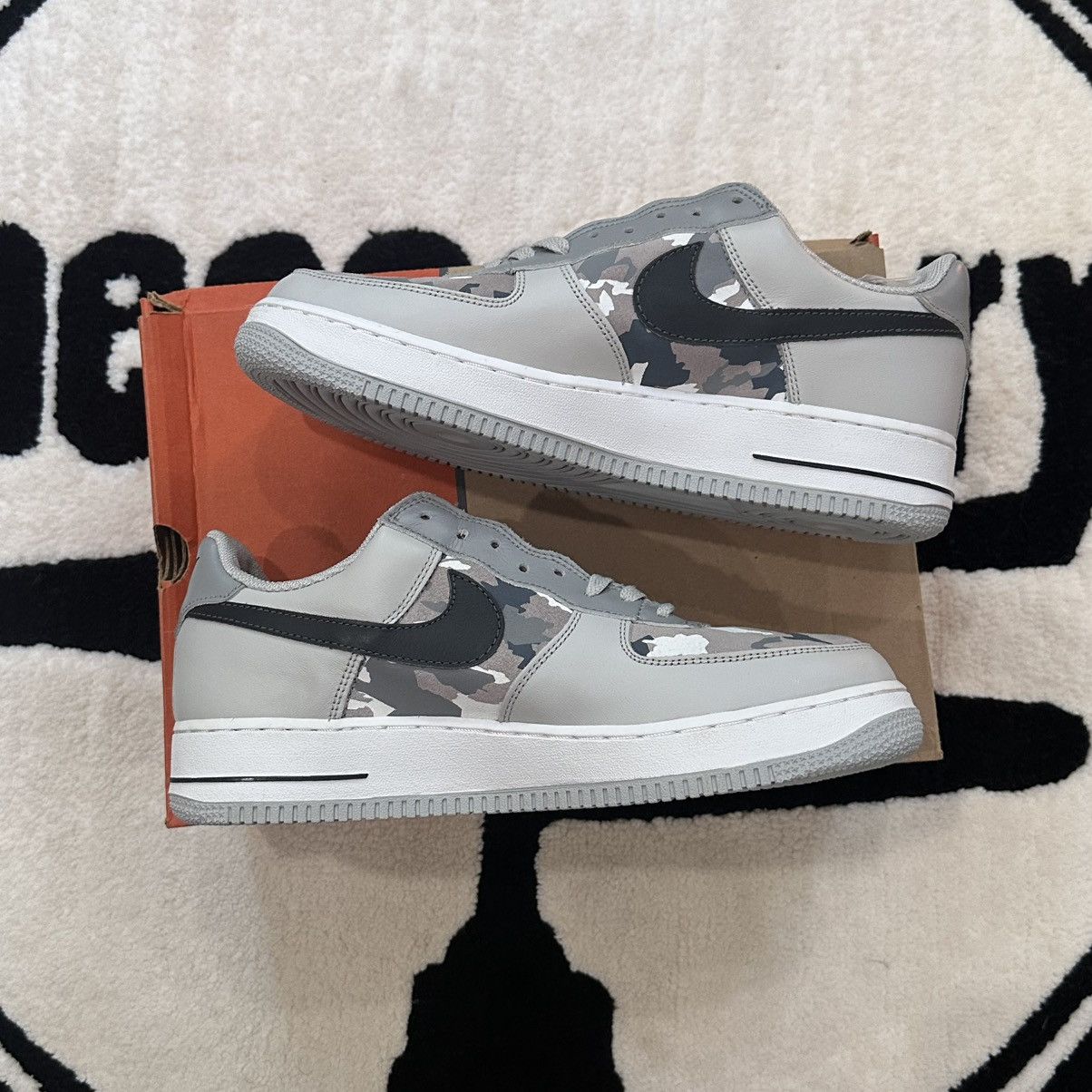 Nike Vintage Nike Air Force 1 Low Premium Grey Camo Size US 10.5 / EU 43-44 - 2 Thumbnail