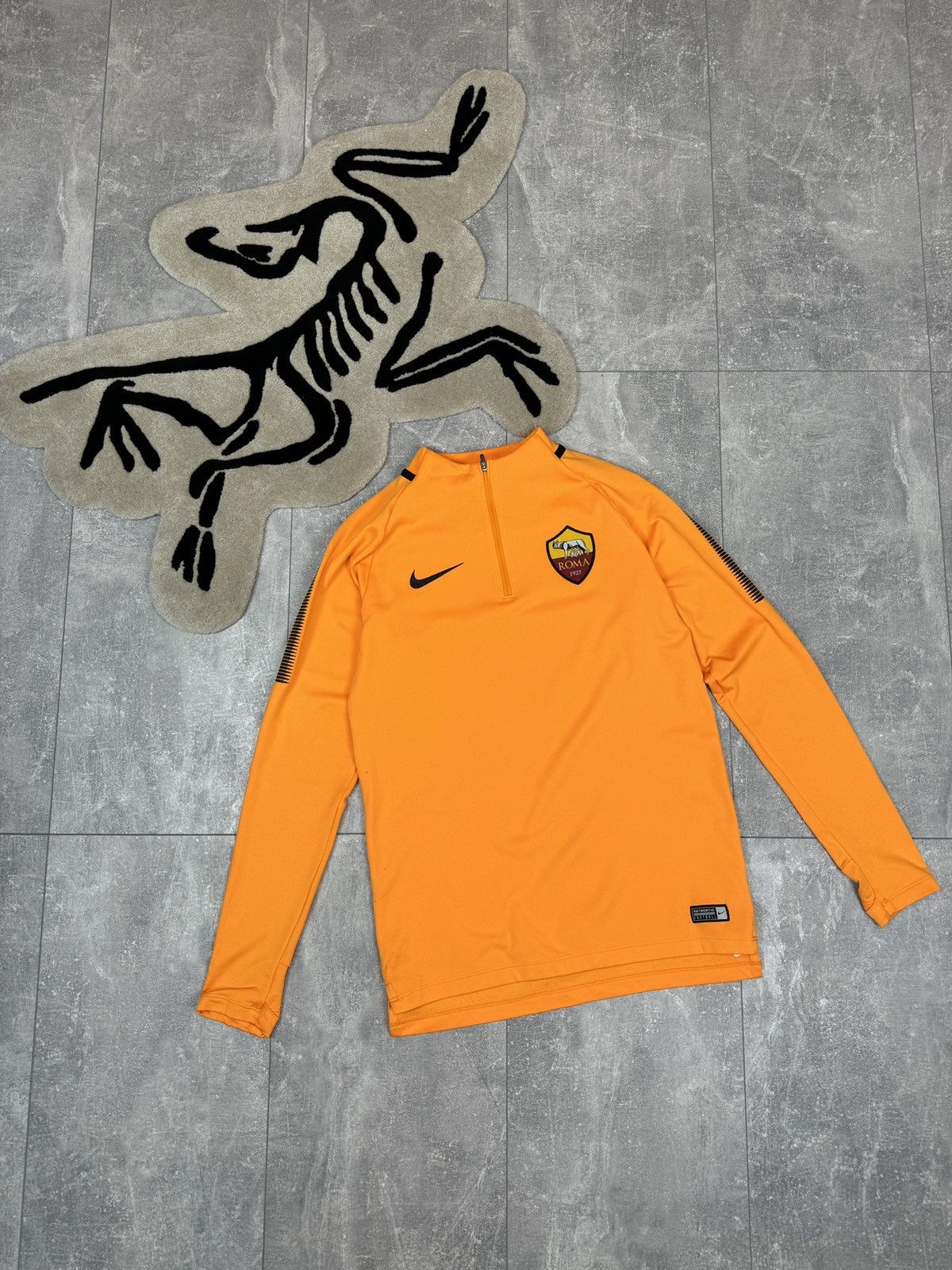 Nike Mens Vintage Nike AS Roma training soccer jersey T-shirt y2k Size US S / EU 44-46 / 1 - 1 Thumbnail