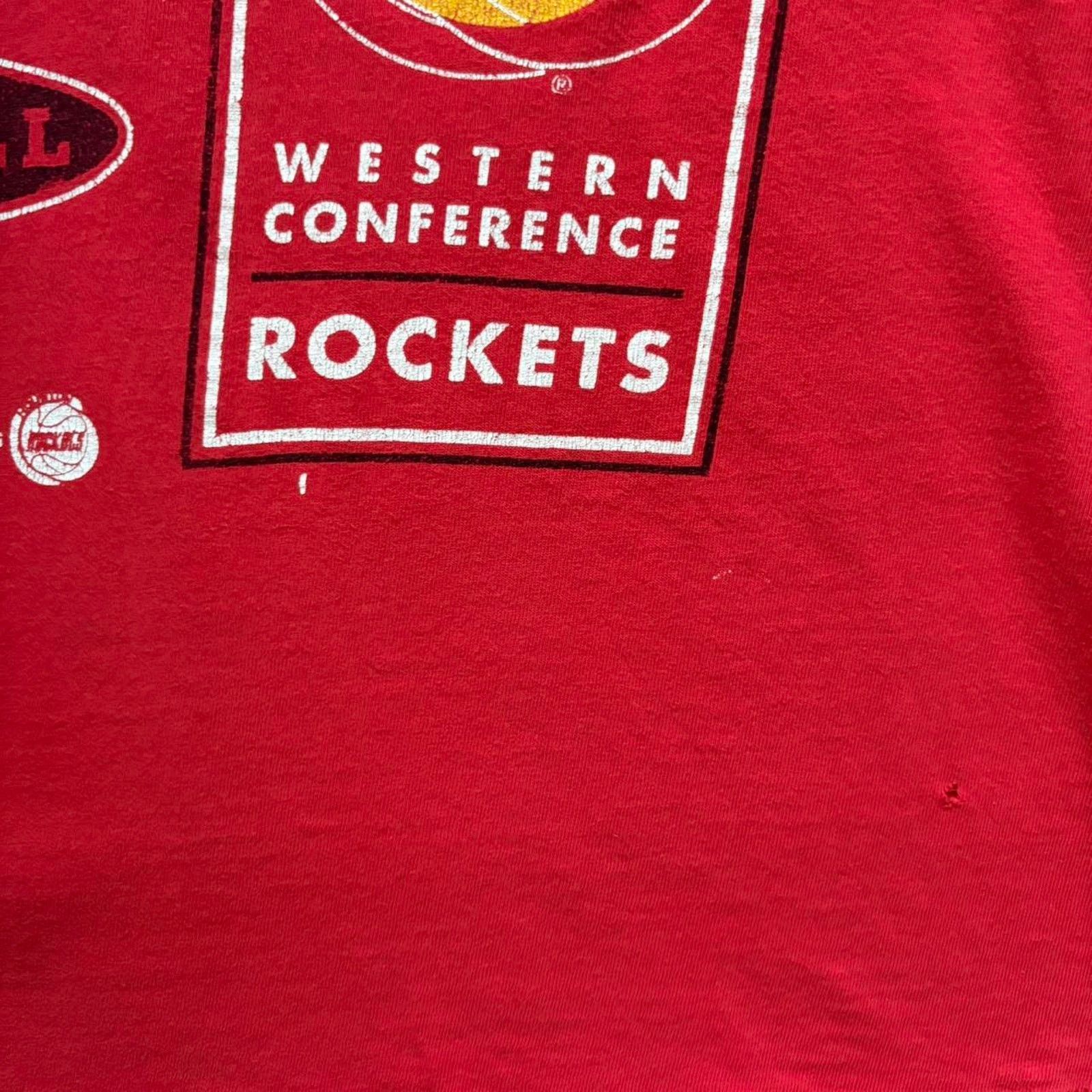 NBA Vintage 1990s houston rockets t shirt Size US M / EU 48-50 / 2 - 7 Thumbnail