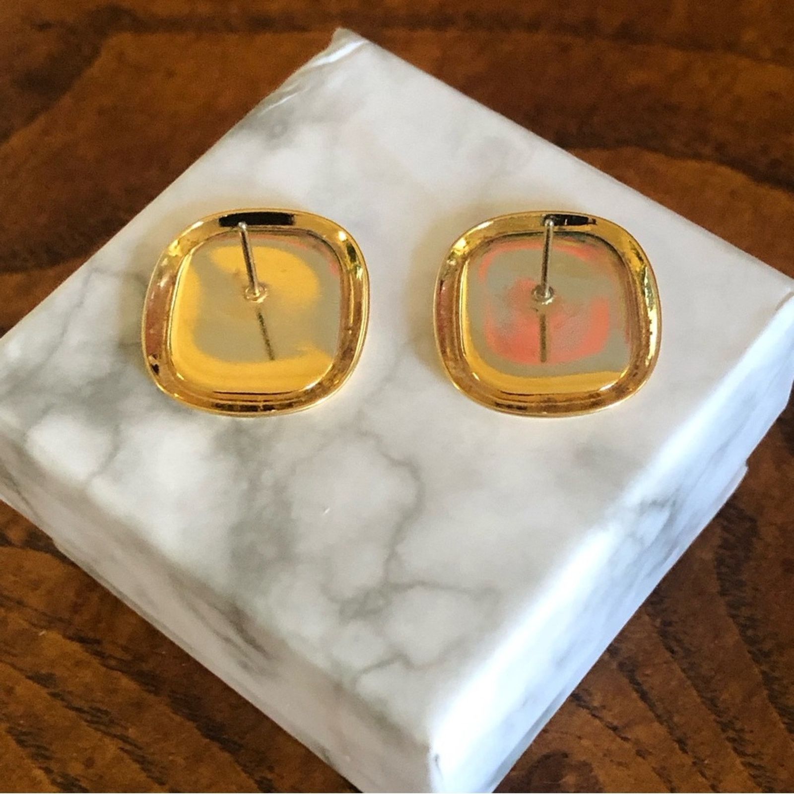 Vintage Vintage cream enamel gold plated square earrings Size ONE SIZE - 4 Thumbnail
