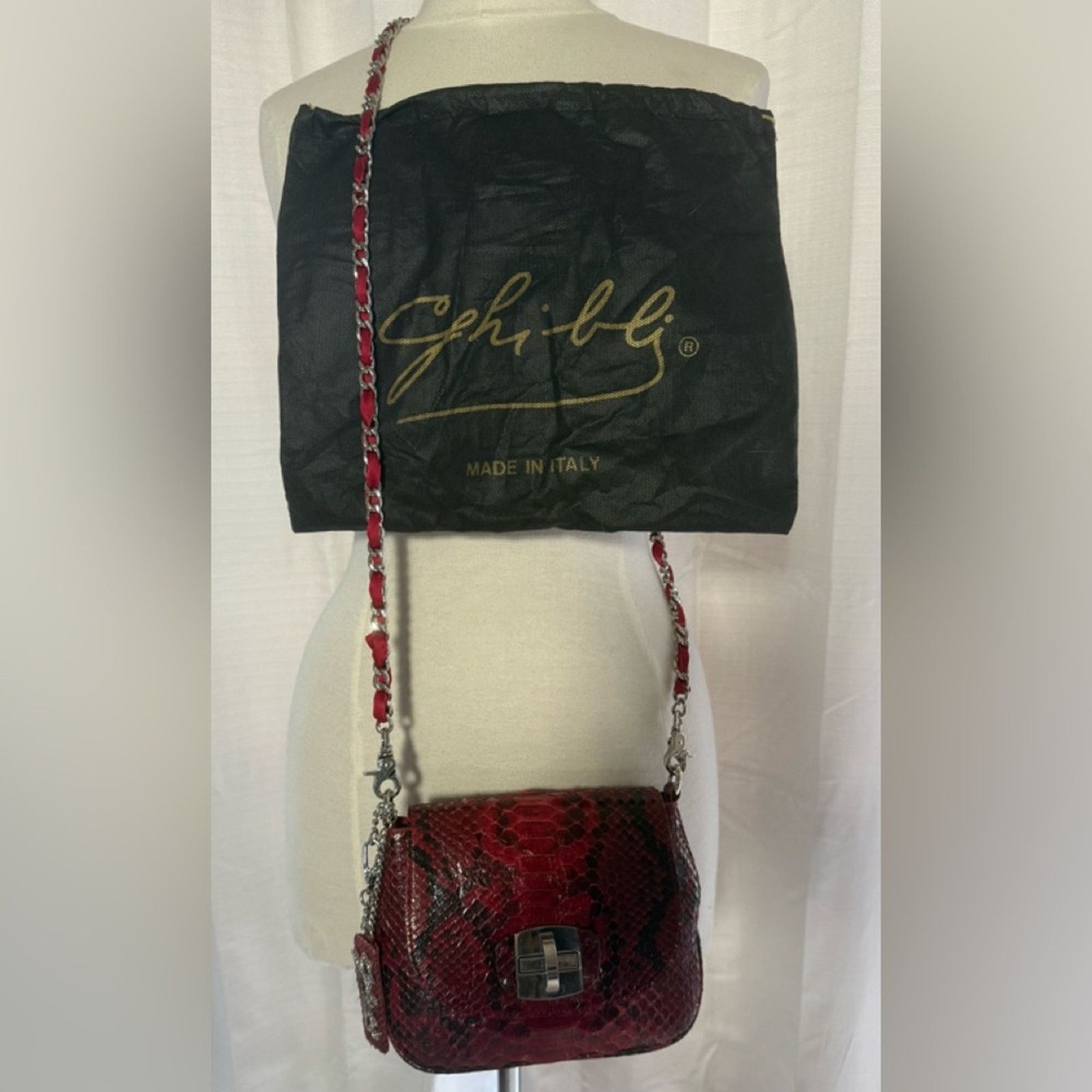 & Other Stories Ghilbi Red Snakeskin Crossbody Bag w?removable strap and tag Size ONE SIZE - 1 Thumbnail