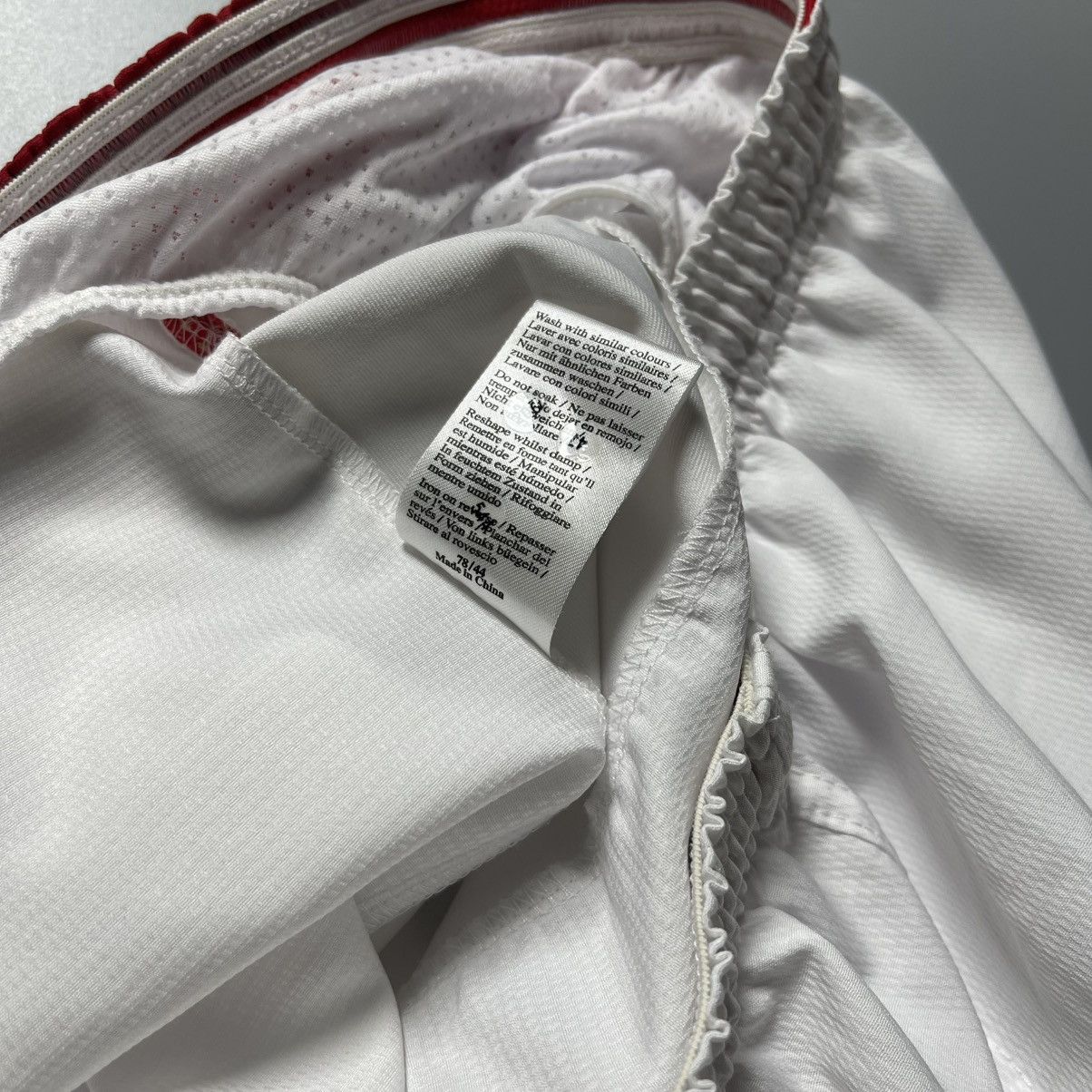 Umbro ENGLAND UMBRO 2006 WORLD CUP FOOTBALL AWAY SHORTS #7 BECKHAM Size US 40 / EU 56 - 8 Thumbnail