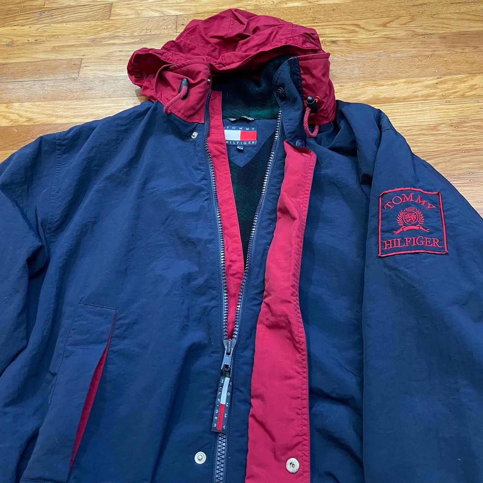 Tommy Hilfiger VTG Tommy Hilfiger Windbreaker Jacket - SIze M Size US M / EU 48-50 / 2 - 12 Thumbnail