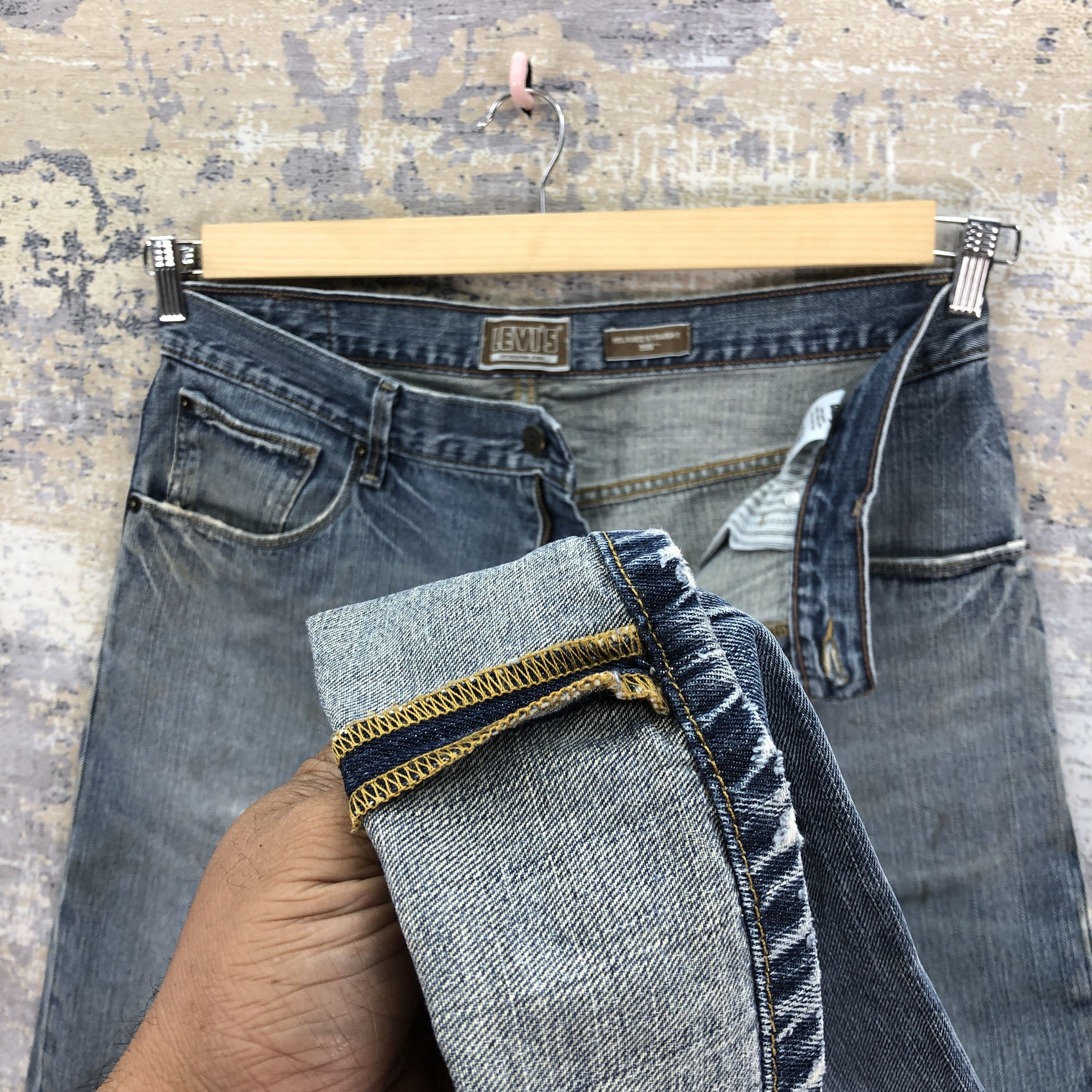 Levi's Vintage Distressed Levis 559 Baggy Jeans Levi's Faded Denim Size US 34 / EU 50 - 8 Thumbnail