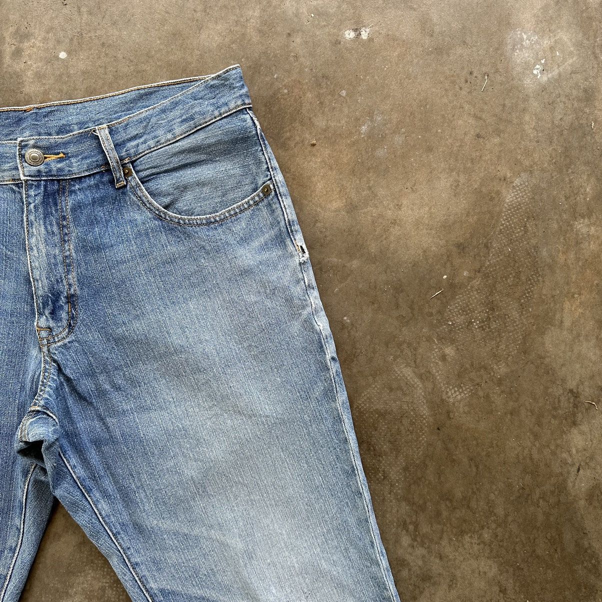Japanese Brand Vintage Japanese Distressed Faded Jean Denim Pant W33 Size US 33 - 4 Thumbnail