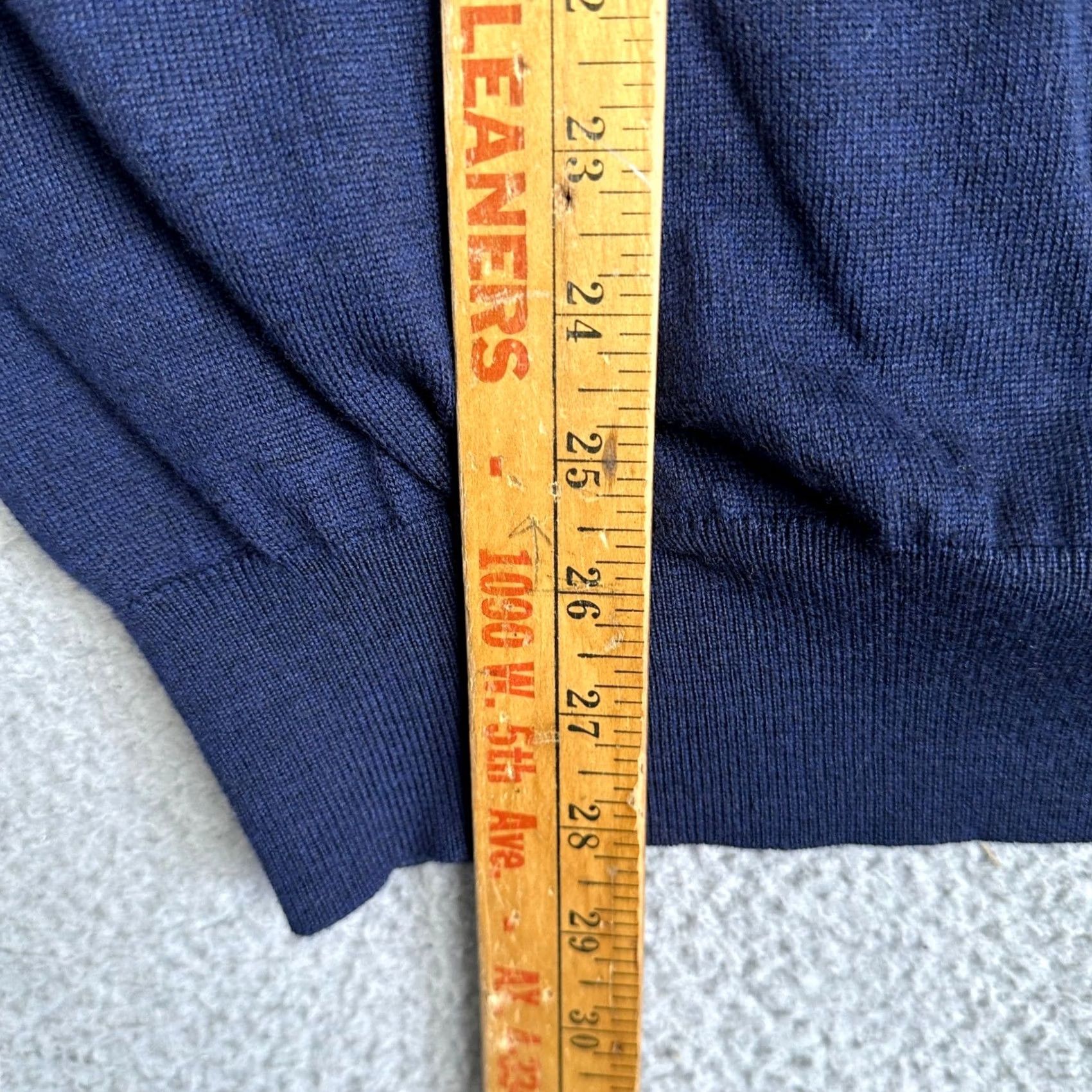 Peter Millar Peter Millar Sweater Vest Mens XL Navy Blue V-Neck Knit Lightweight Wool Embroidered Crest Business Casual Golf Size US XL / EU 56 / 4 - 7 Thumbnail