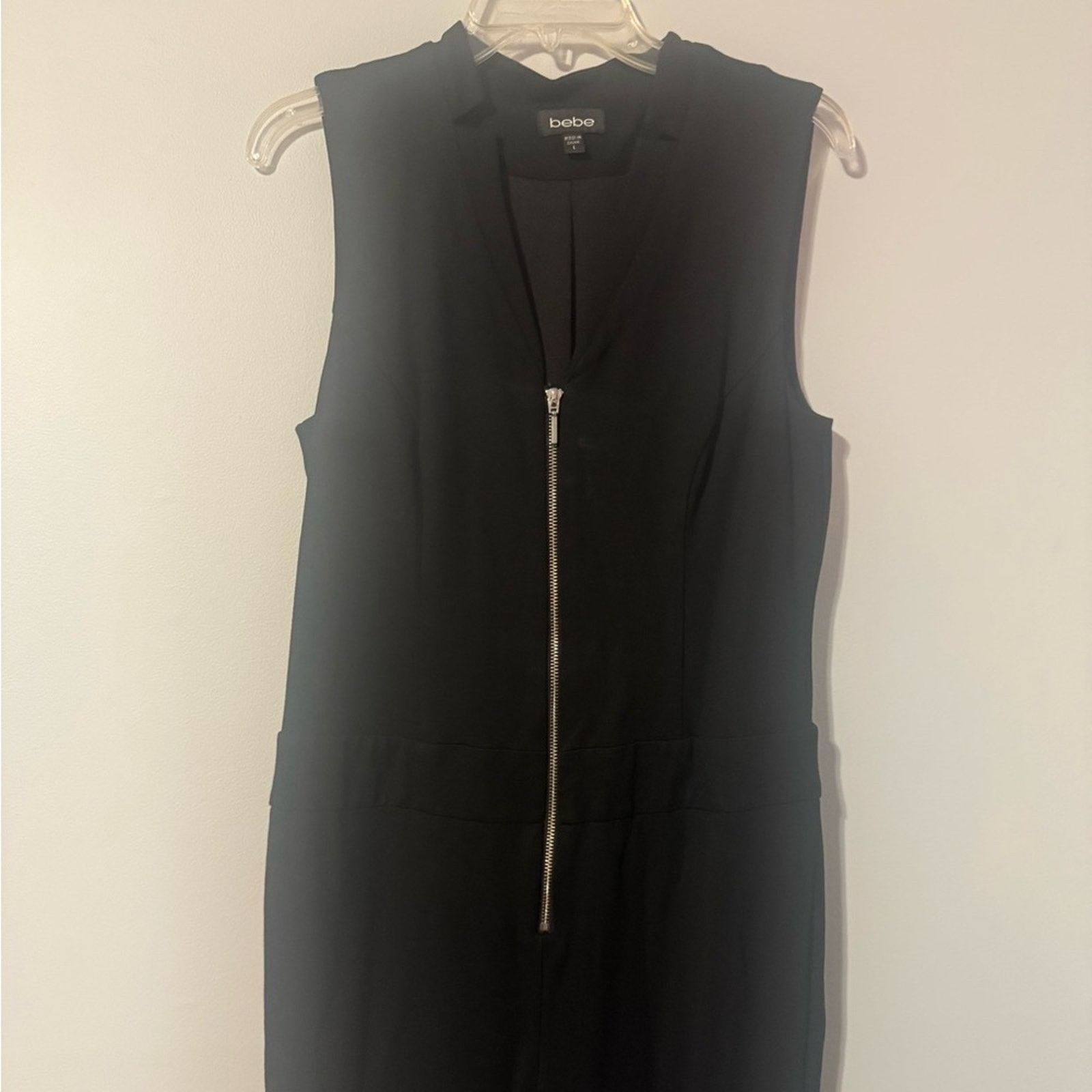 Bebe Bebe Black Sleeveless Zip Front Jumpsuit size large Size 32" / US 10 / IT 46 - 4 Thumbnail