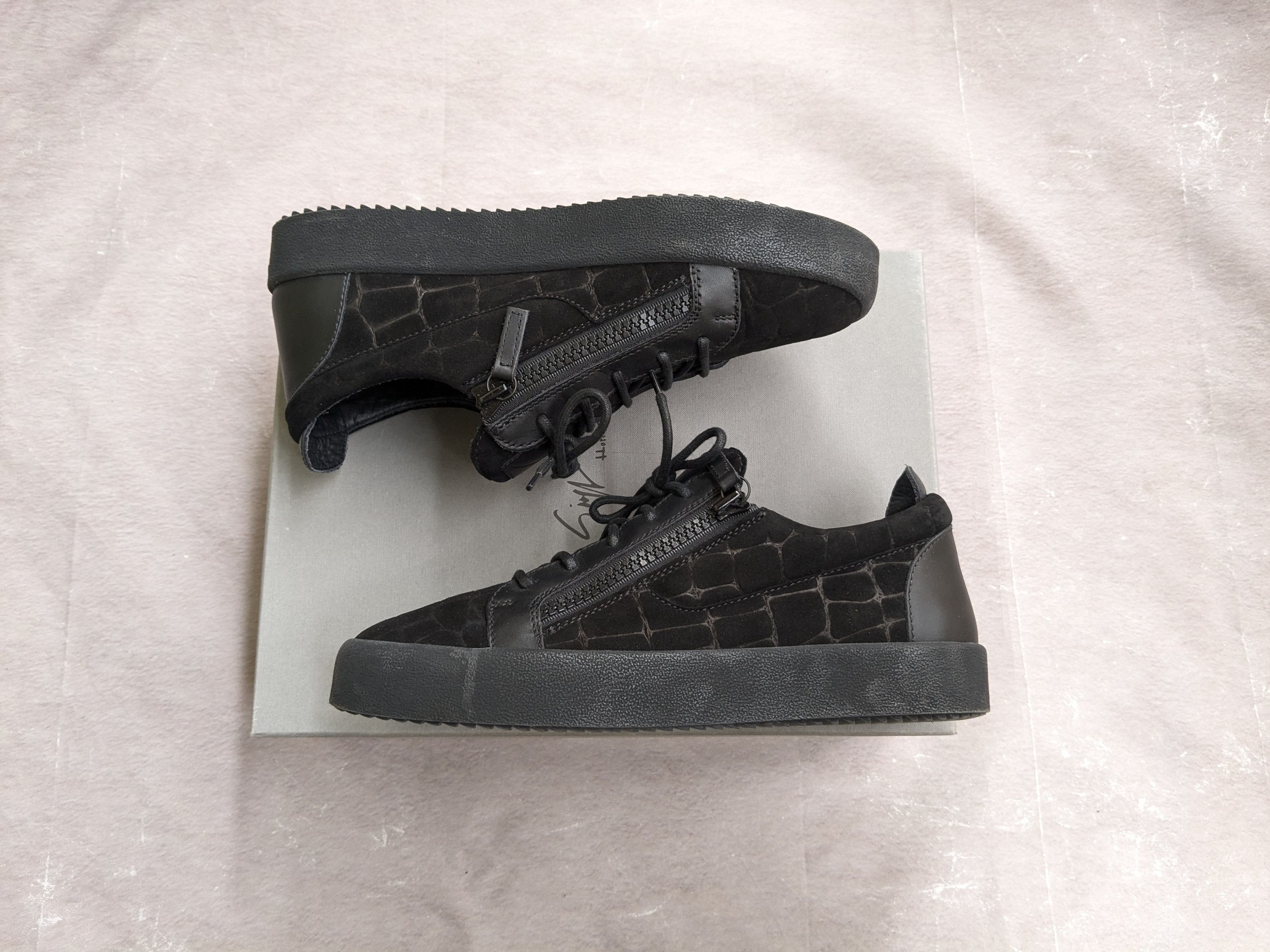 Giuseppe Zanotti Giuseppe Zanotti Sneakers Black Velvet Leather Zipper 11.5 Size US 11.5 / EU 44-45 - 1 Thumbnail