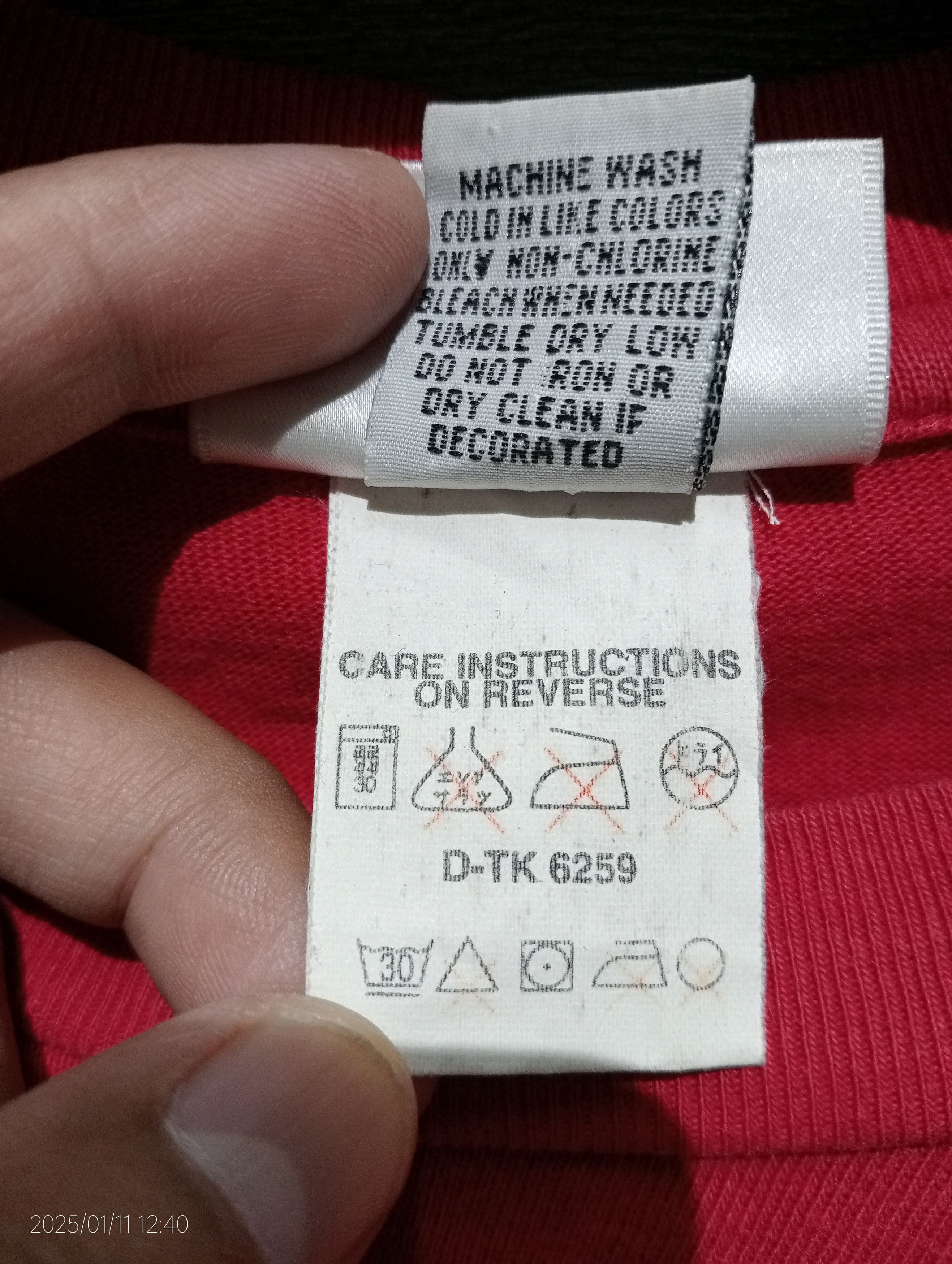 DKNY Vintage '90s DKNY Tee Made in USA Very Rare Size US XL / EU 56 / 4 - 4 Thumbnail