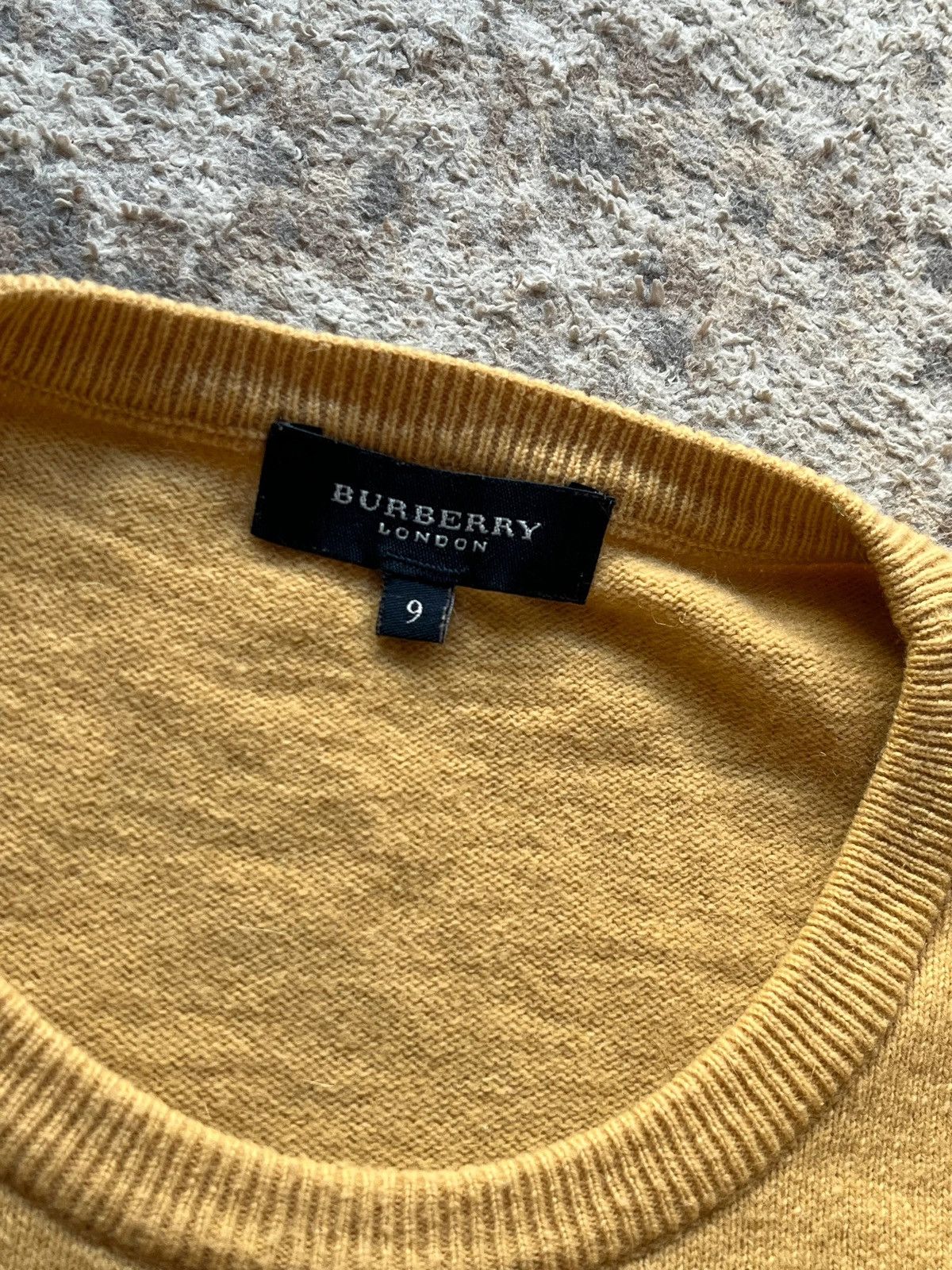 Burberry Burberry London Reblox Sz 9 / XXL Men's 65% Lambs Wool 2000 Size US XXL / EU 58 / 5 - 2 Thumbnail