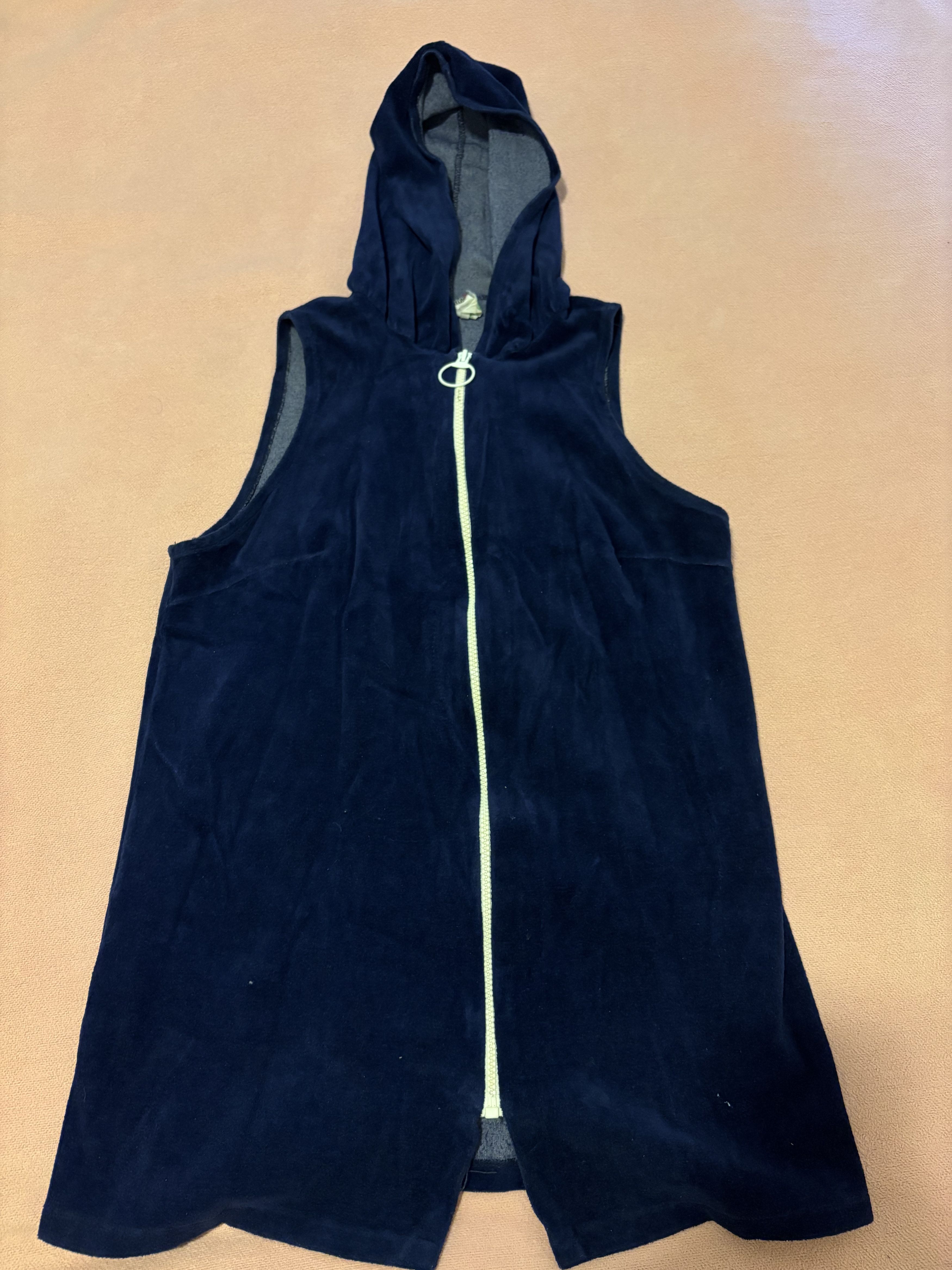 Other velour sleeveless hoodie Size US S / EU 44-46 / 1 - 1 Thumbnail