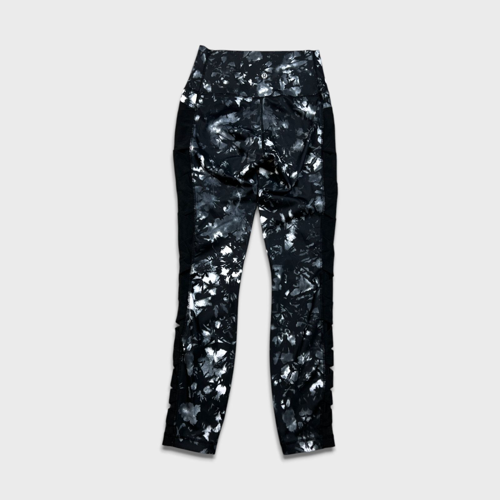 Lululemon Lululemon Rise and Flow Pants Dusk Full On Luxtreme Leggings Size 27" / US 4 / IT 40 - 5 Thumbnail