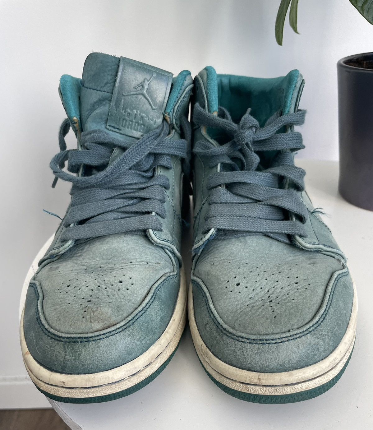 Jordan Brand Nike Air Jordan 1 Mid Nouveau Nightshade Teal 629151-306 Size US 10 / EU 43 - 6 Thumbnail