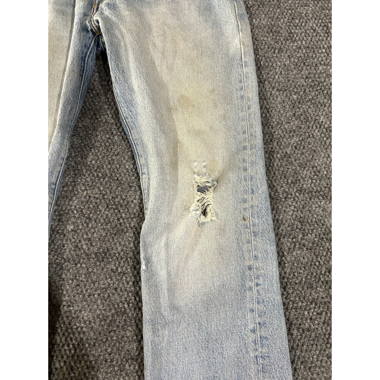Levi's Levi's 501 Jeans Mens 34x32 Blue Button Fly Med Wash Denim Pants Regular Fit Straight Pockets 5-Pocket Design Size US 34 / EU 50 - 2 Thumbnail